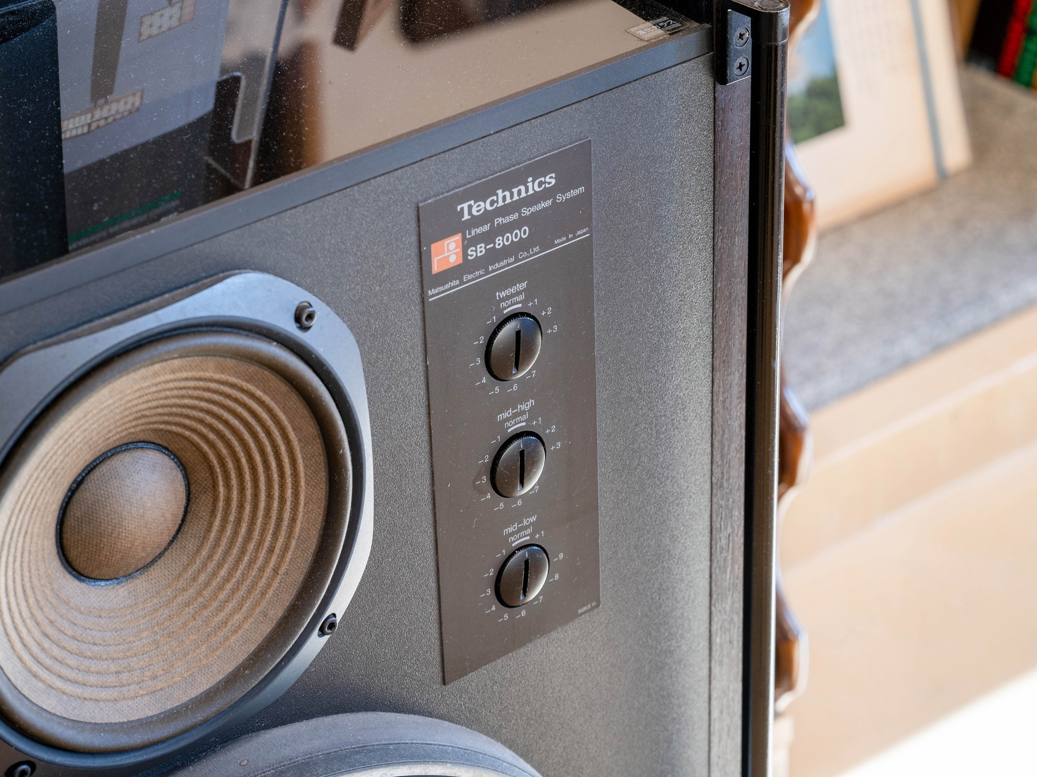 ・【1階共有スペース】本格的な音響システムでゆっくり音楽鑑賞を楽しんでみては