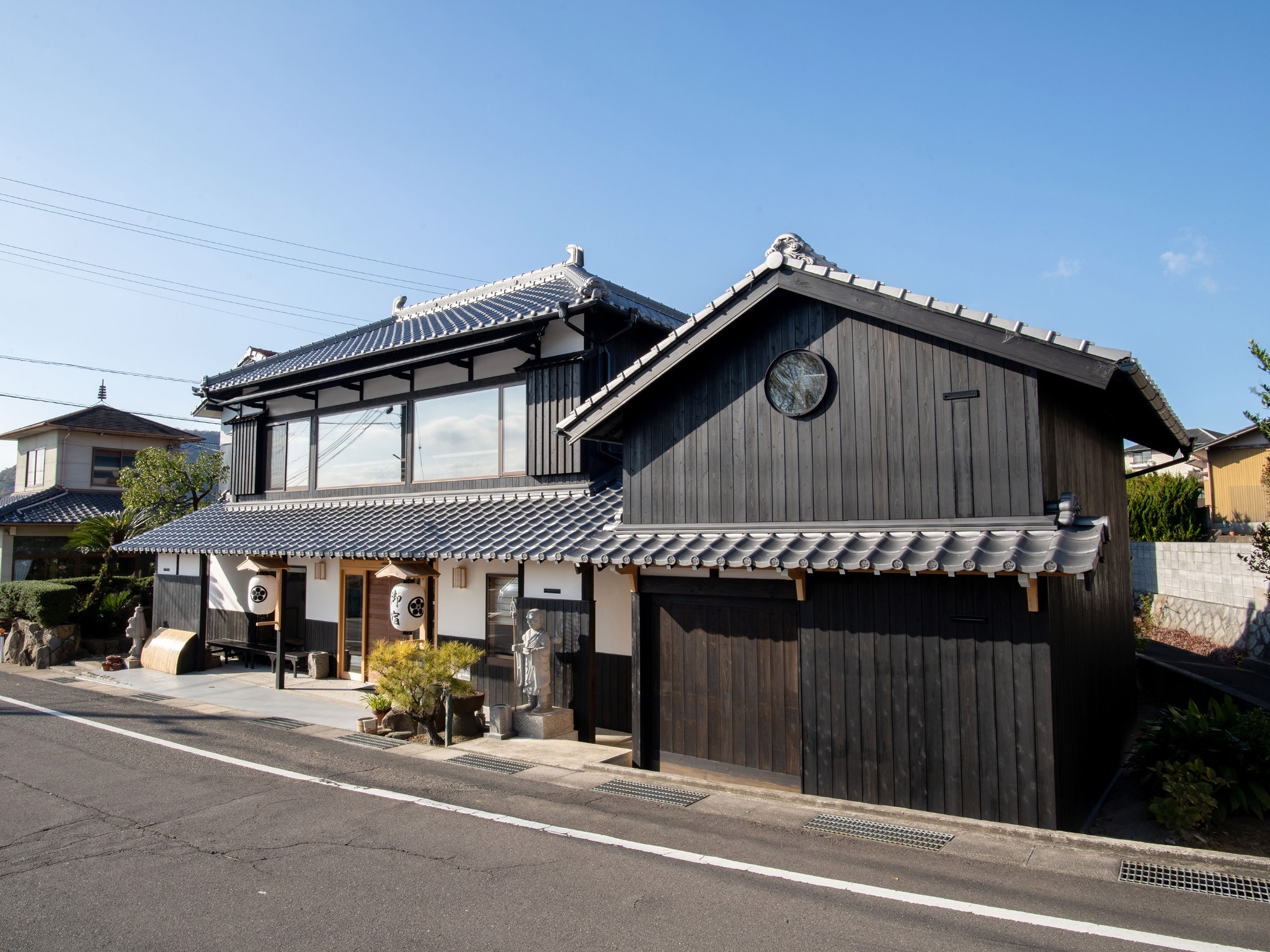 ・【外観- 昼-】今では見かけることが少なくなった重厚感のある日本家屋