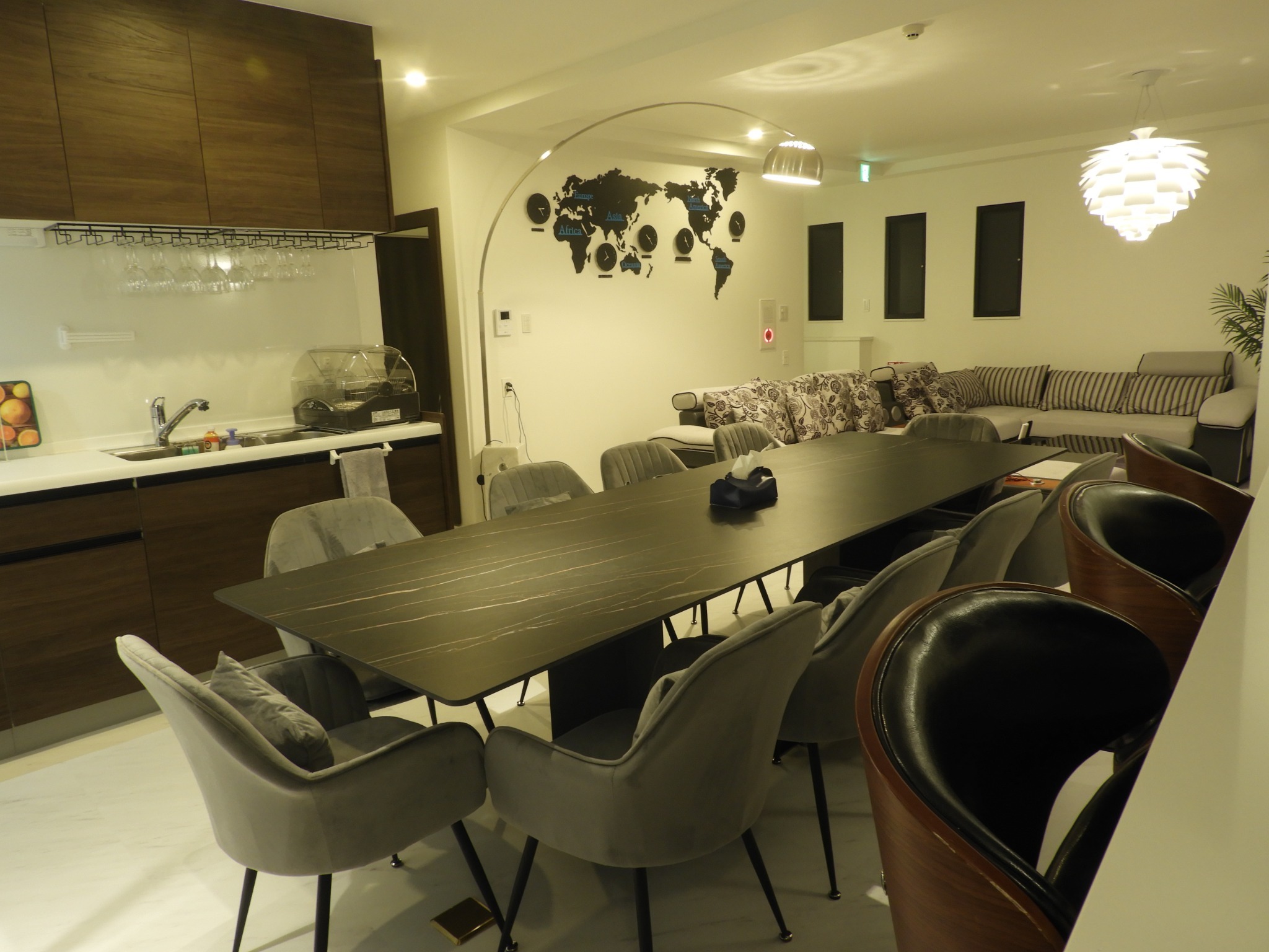 ダイニング Dining