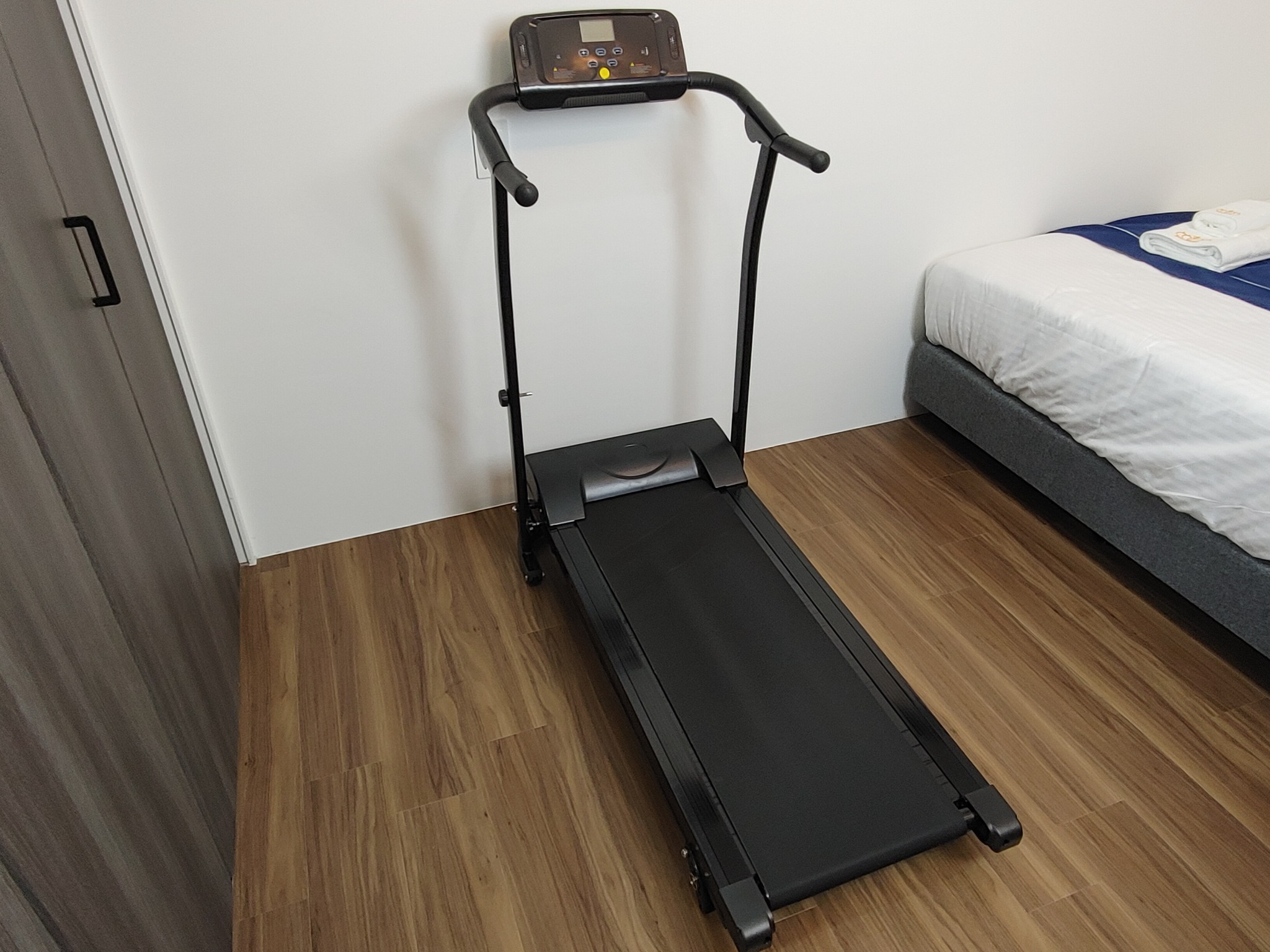 ルームランナー Treadmill
