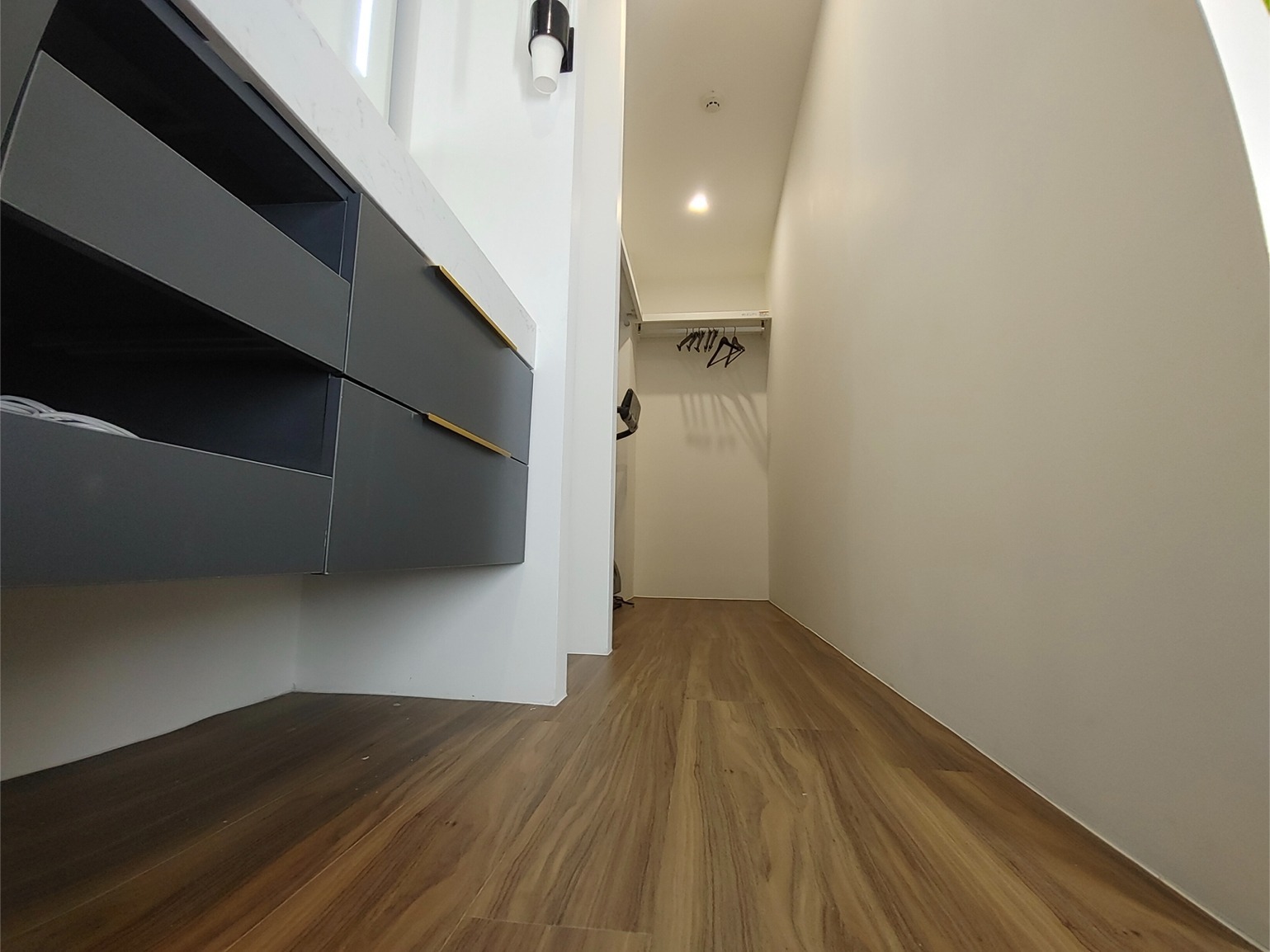 寝室4/洗面台1 Bed Room 4/Wash basin1