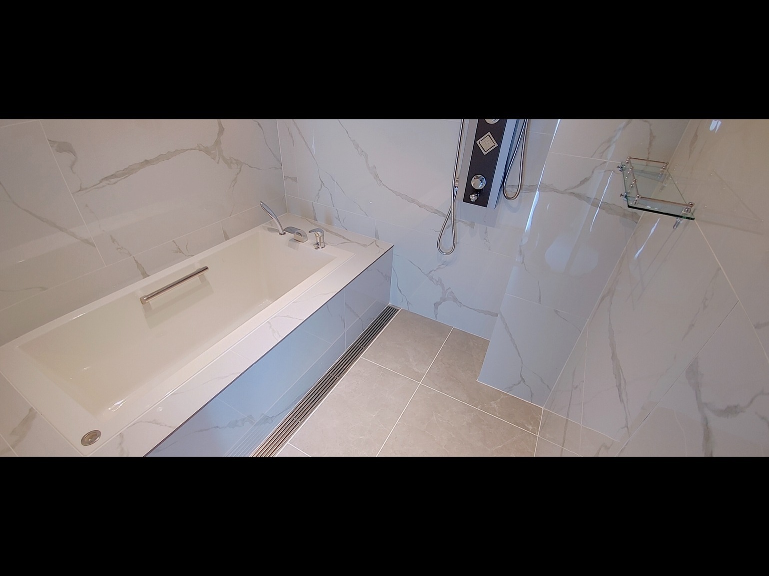 寝室4/バスルーム1  Bed Room 4/Bath Room1