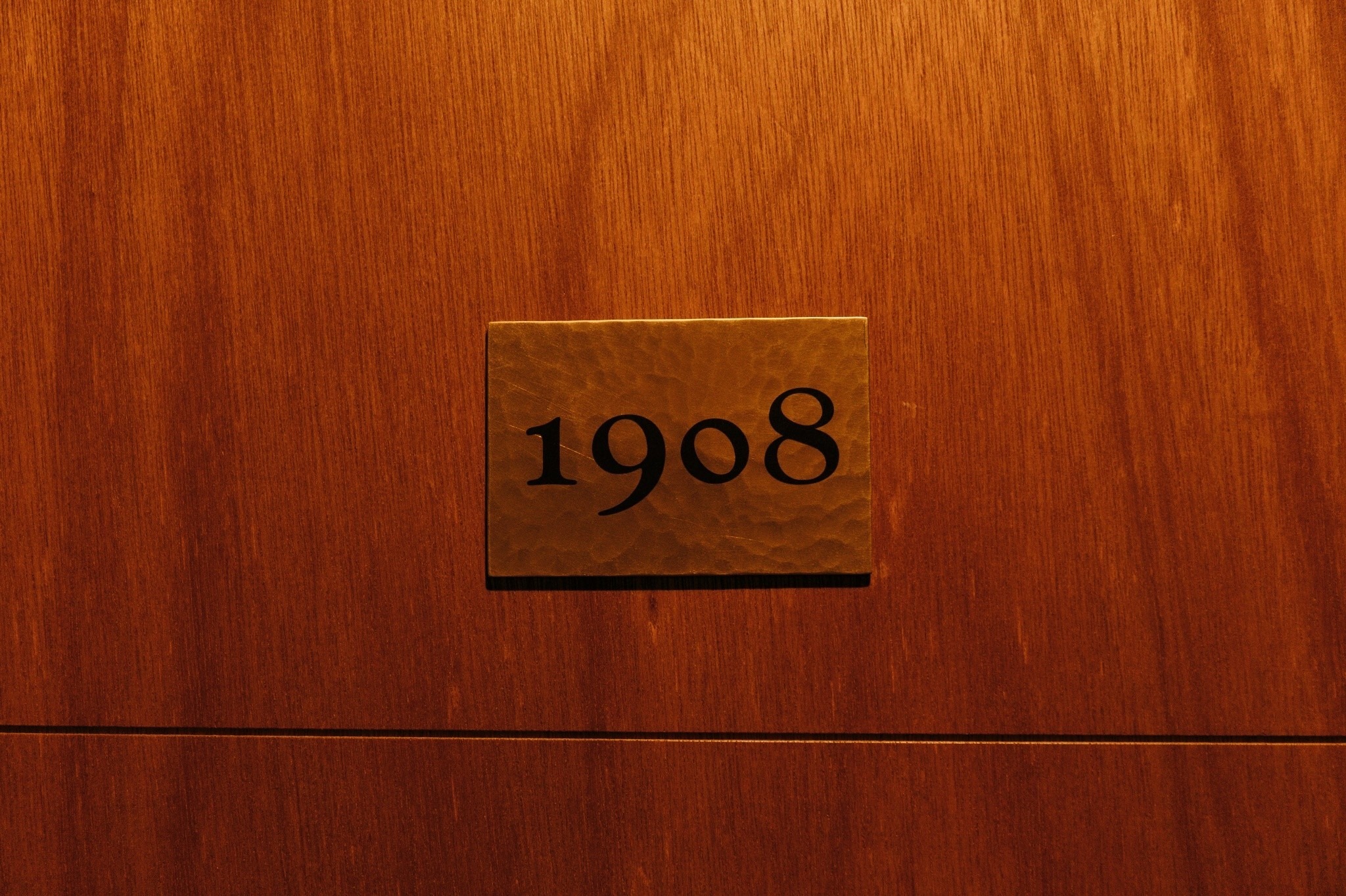 1908号室