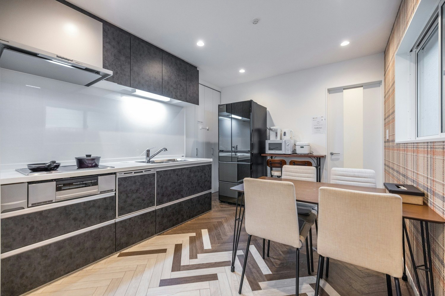 中道IKANIKAN RoomA