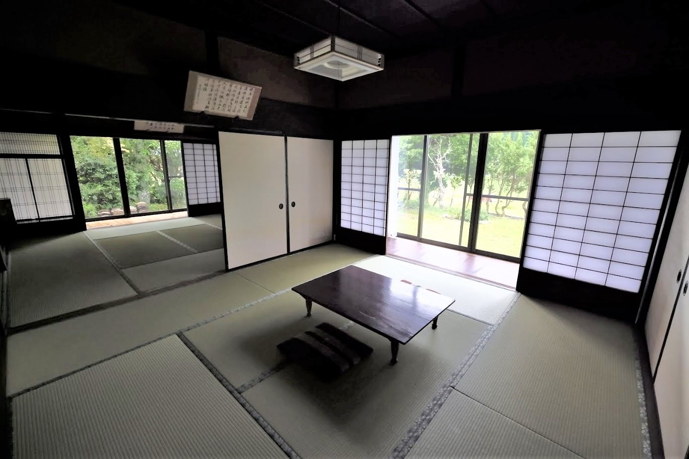 客室(3間:23畳)