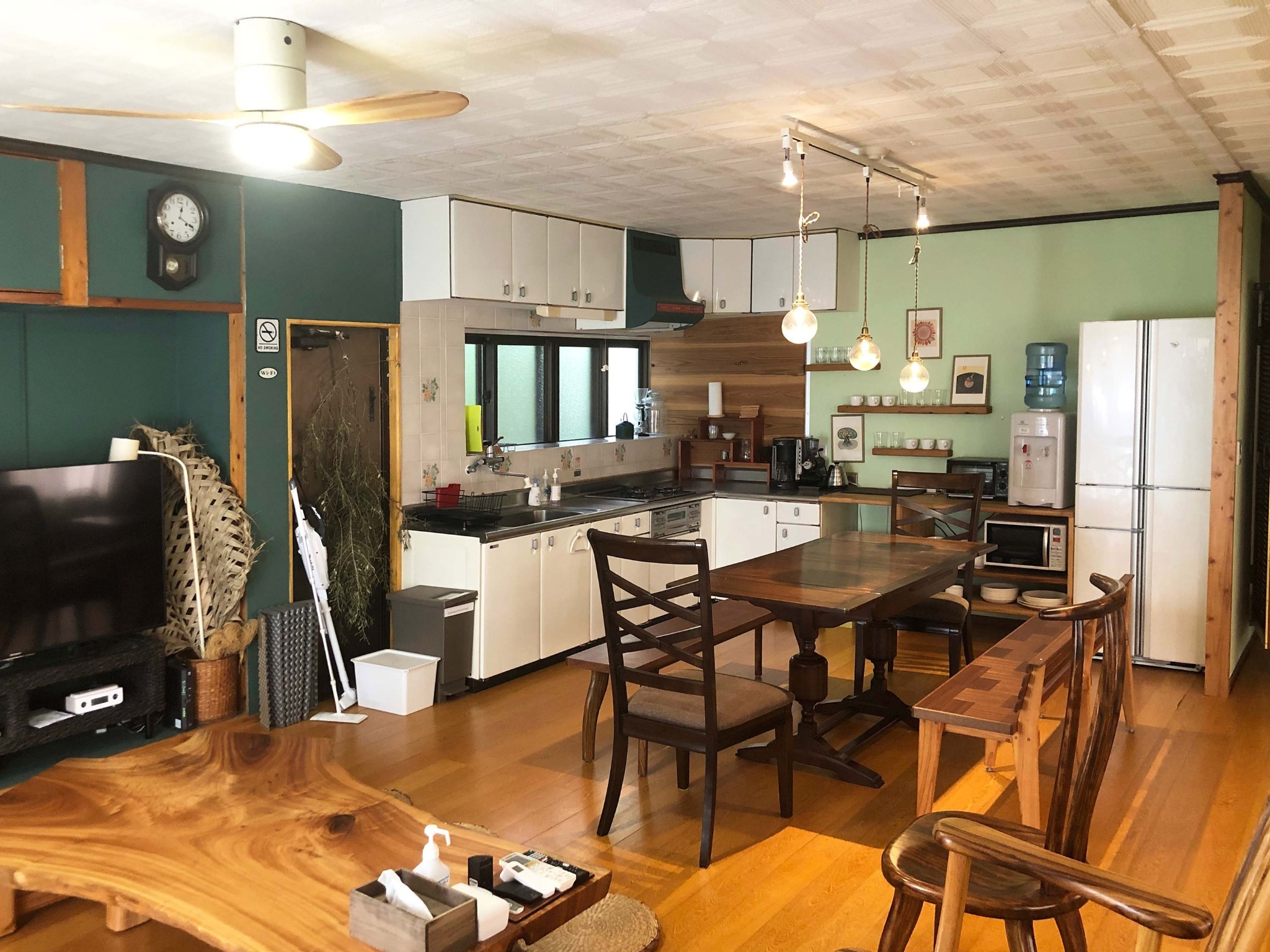 ・広々15畳のリビングダイニングでごゆっくりお過ごしください