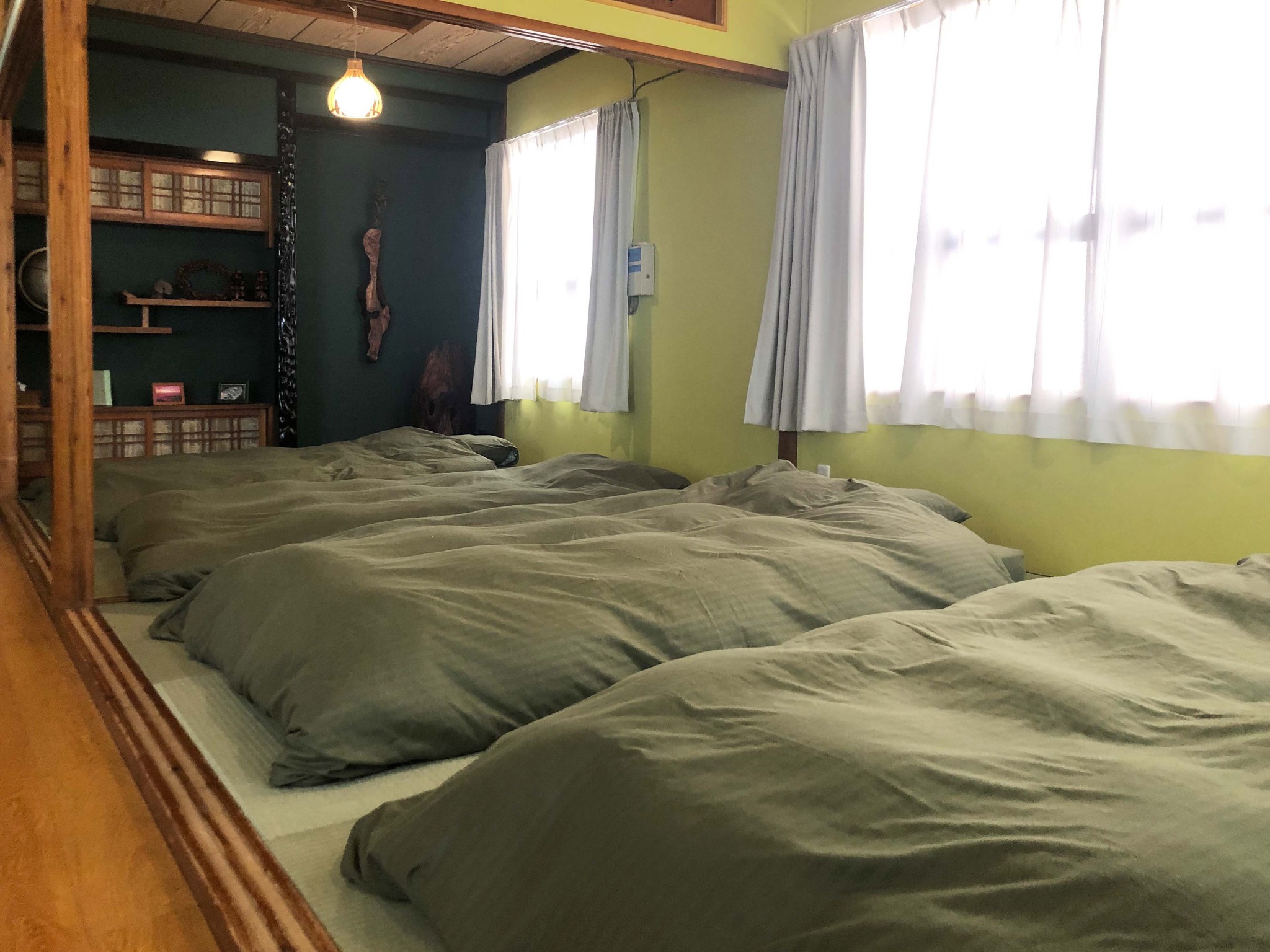 ・沖縄では昔からお祝いの席が多く、和室が続いた作りになっています