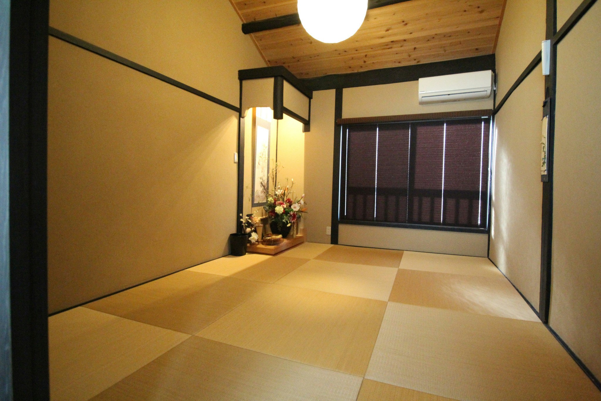 1907年築の京町屋。一棟貸し切り宿。小型ペットと泊まれます。