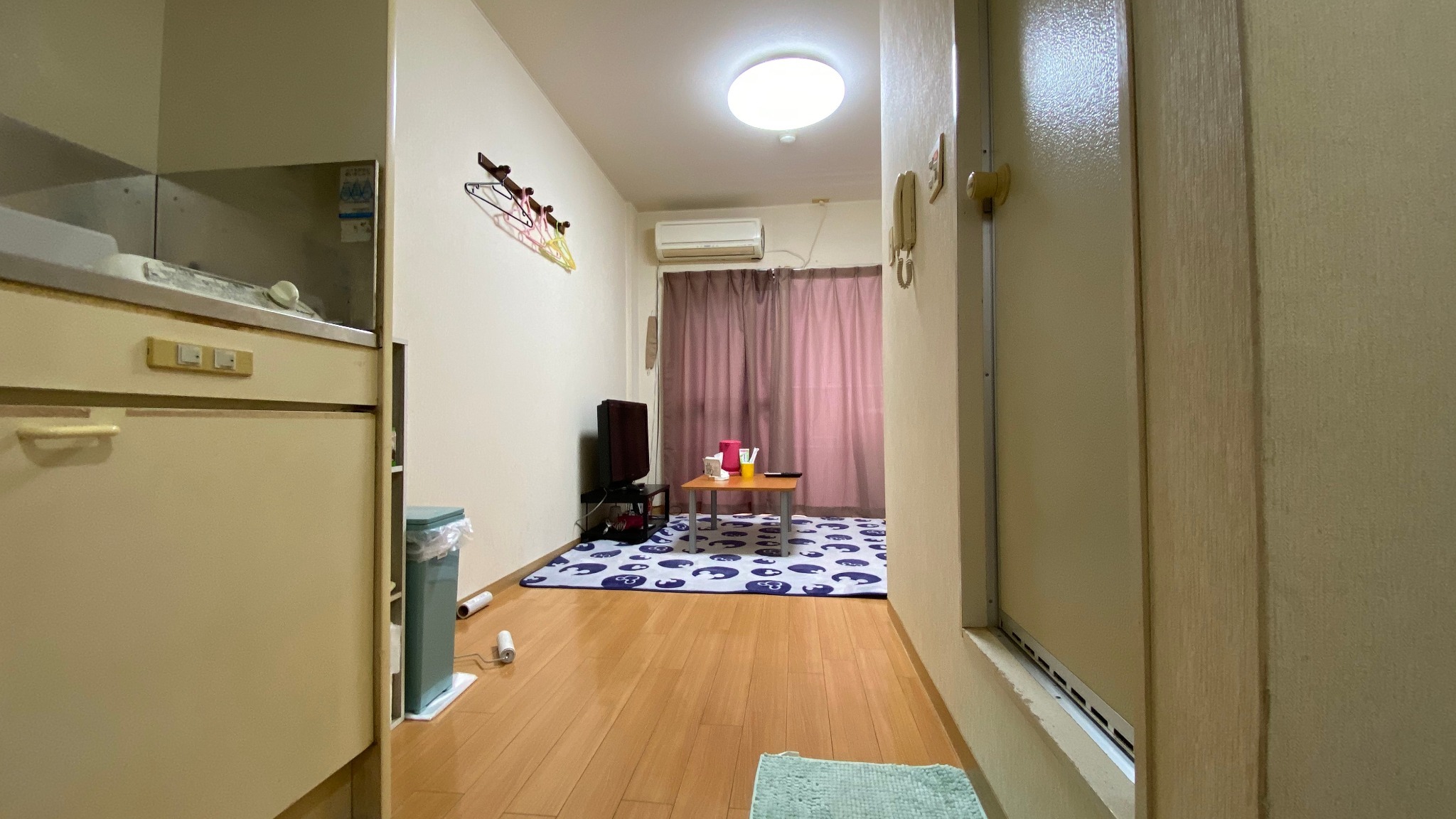 テレビ、エアコン、冷蔵庫など一通りの家電完備