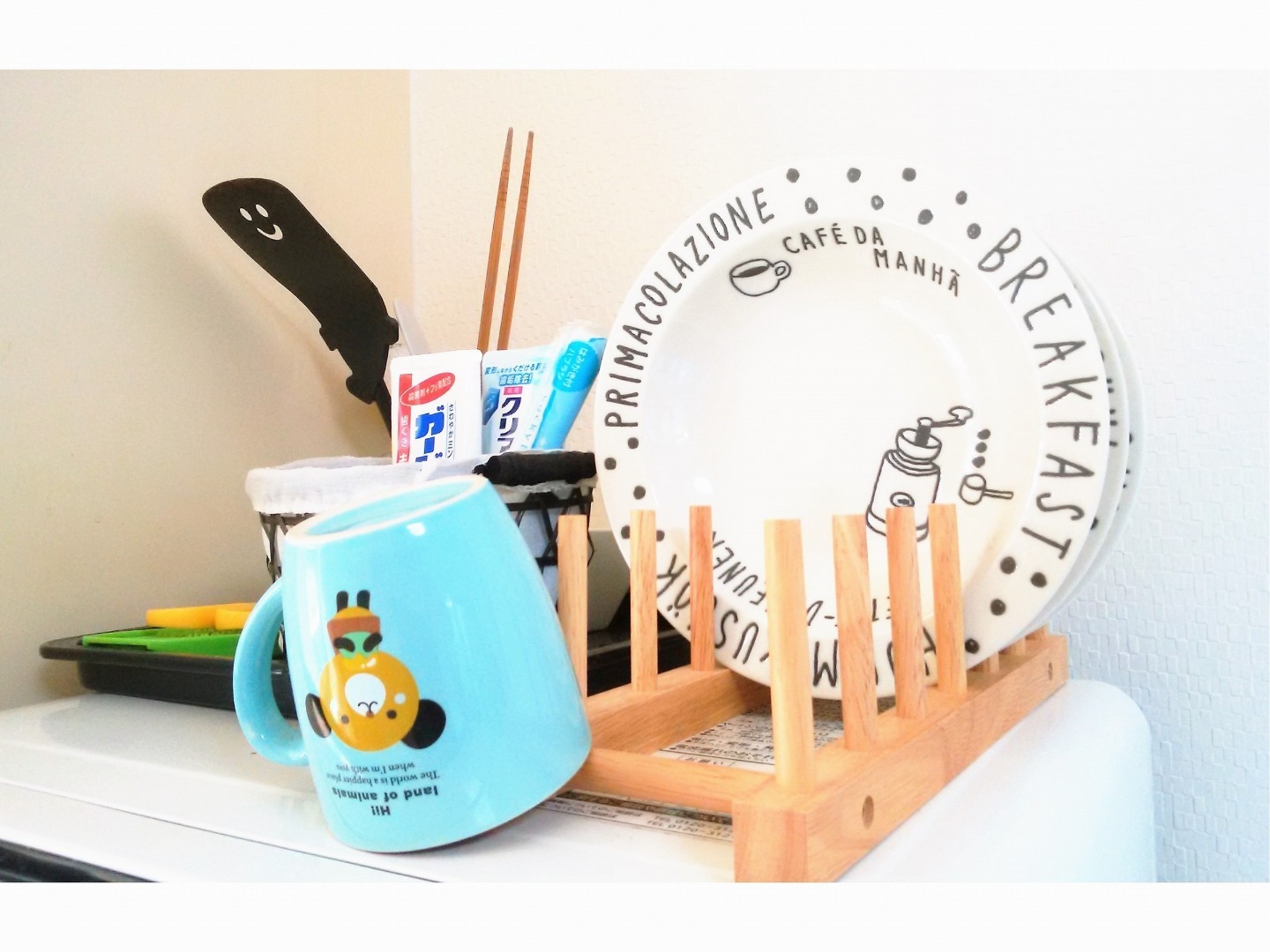 食器も一通り揃ってます。