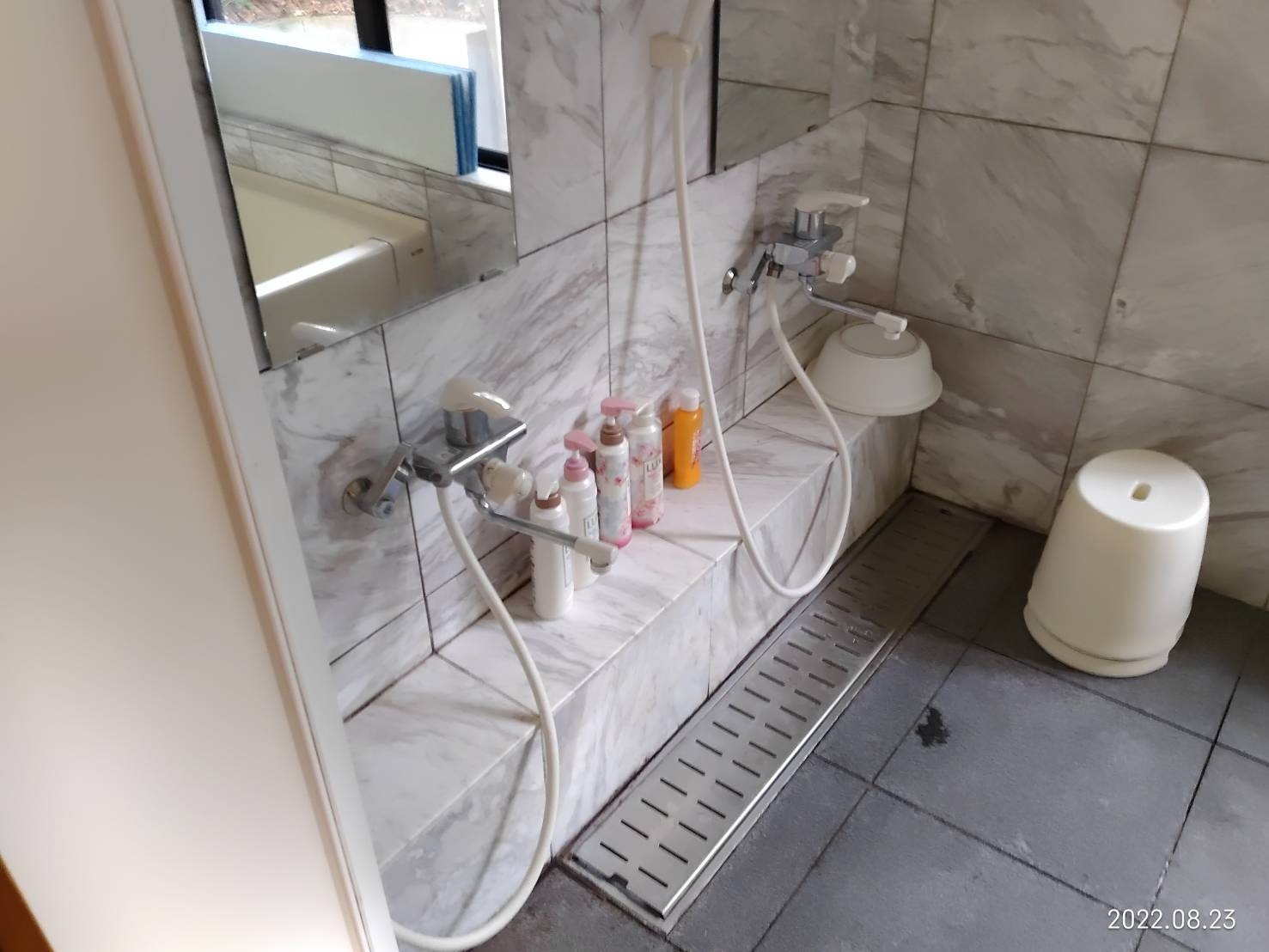 お風呂の水回りです