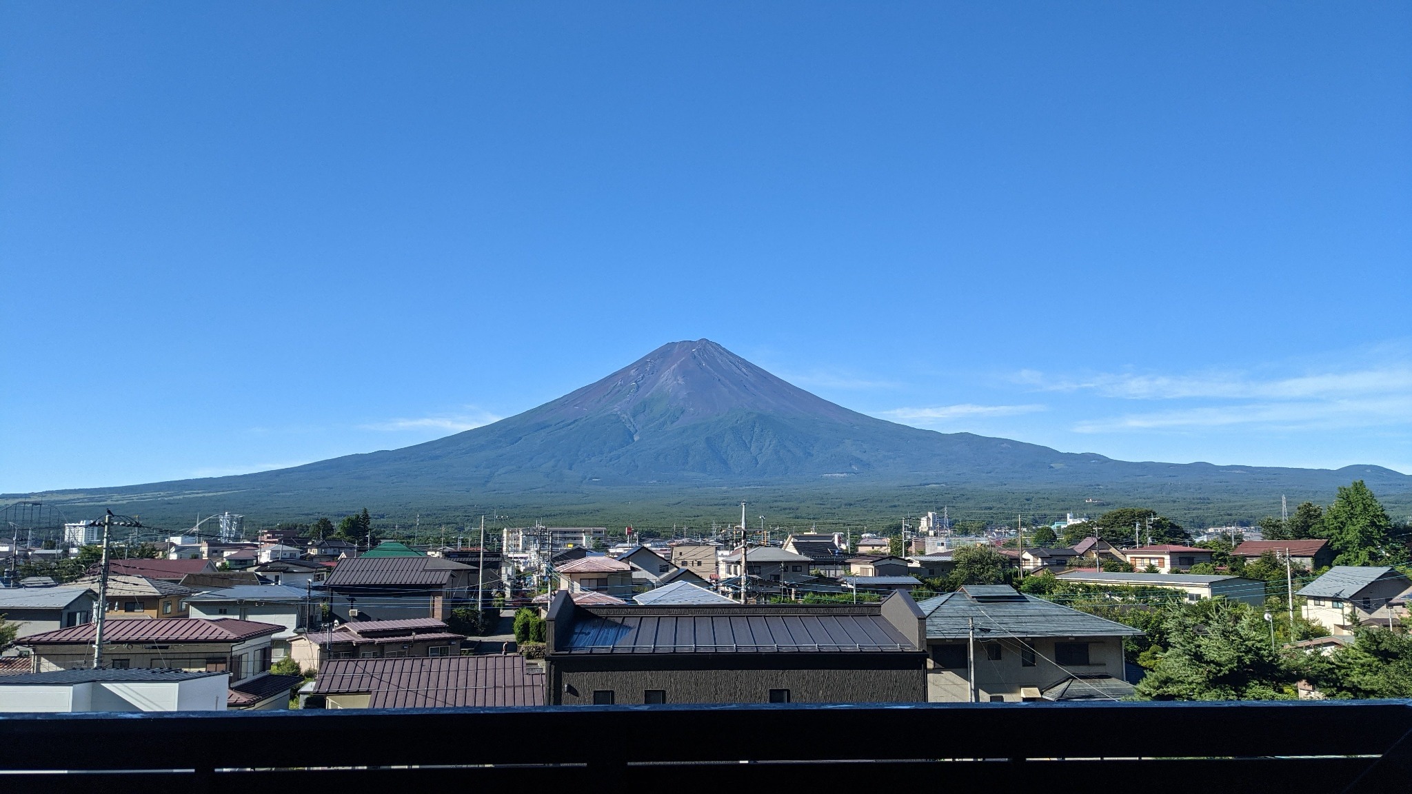 最高級Sataキングベッド・専用デッキから富士山一望のグランピングトレーラー KING-BLUE