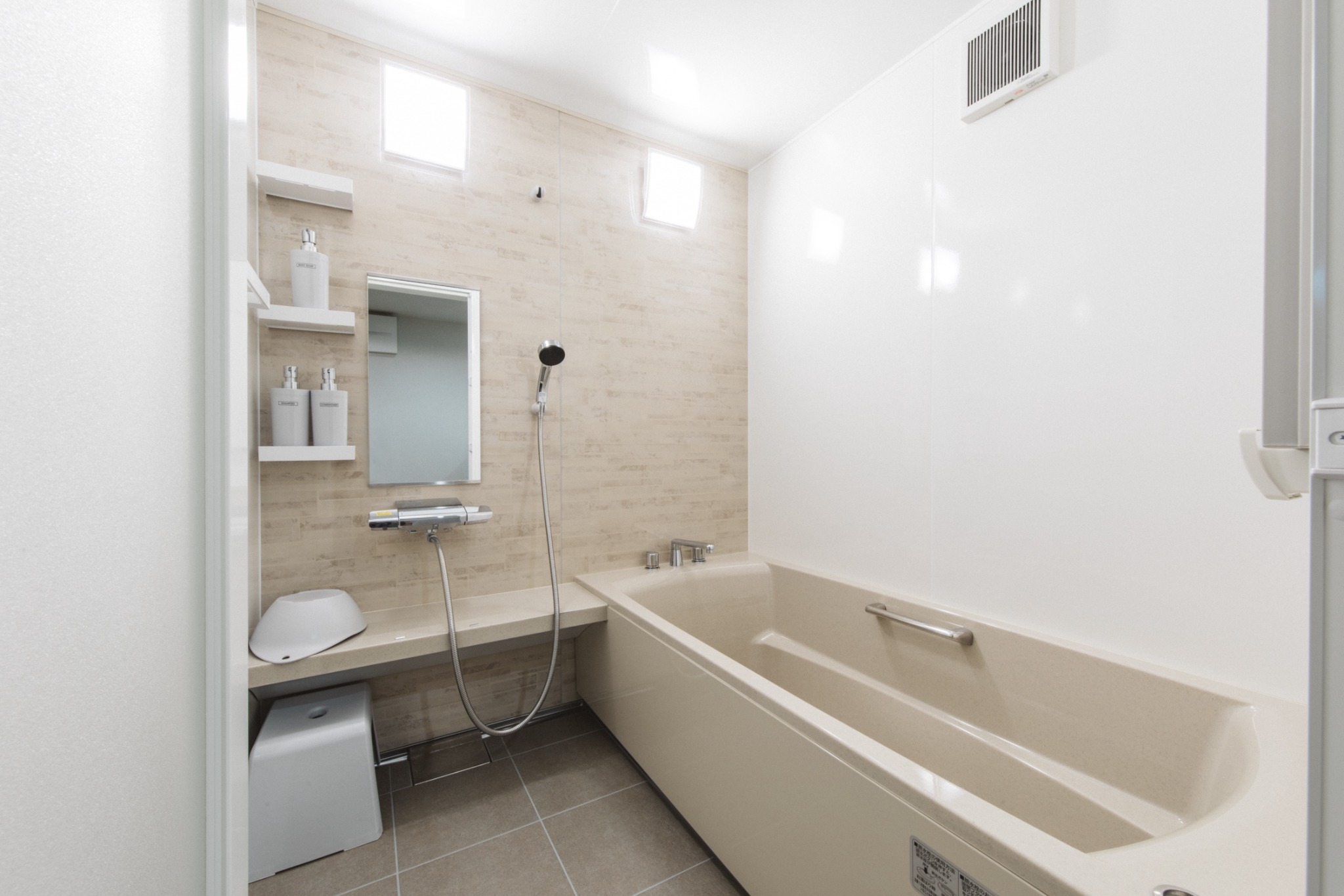 【父母ヶ浜まで車で3分】一棟貸し!最大8名・築100年の建物をフルリノベーション・Wi-Fi完備