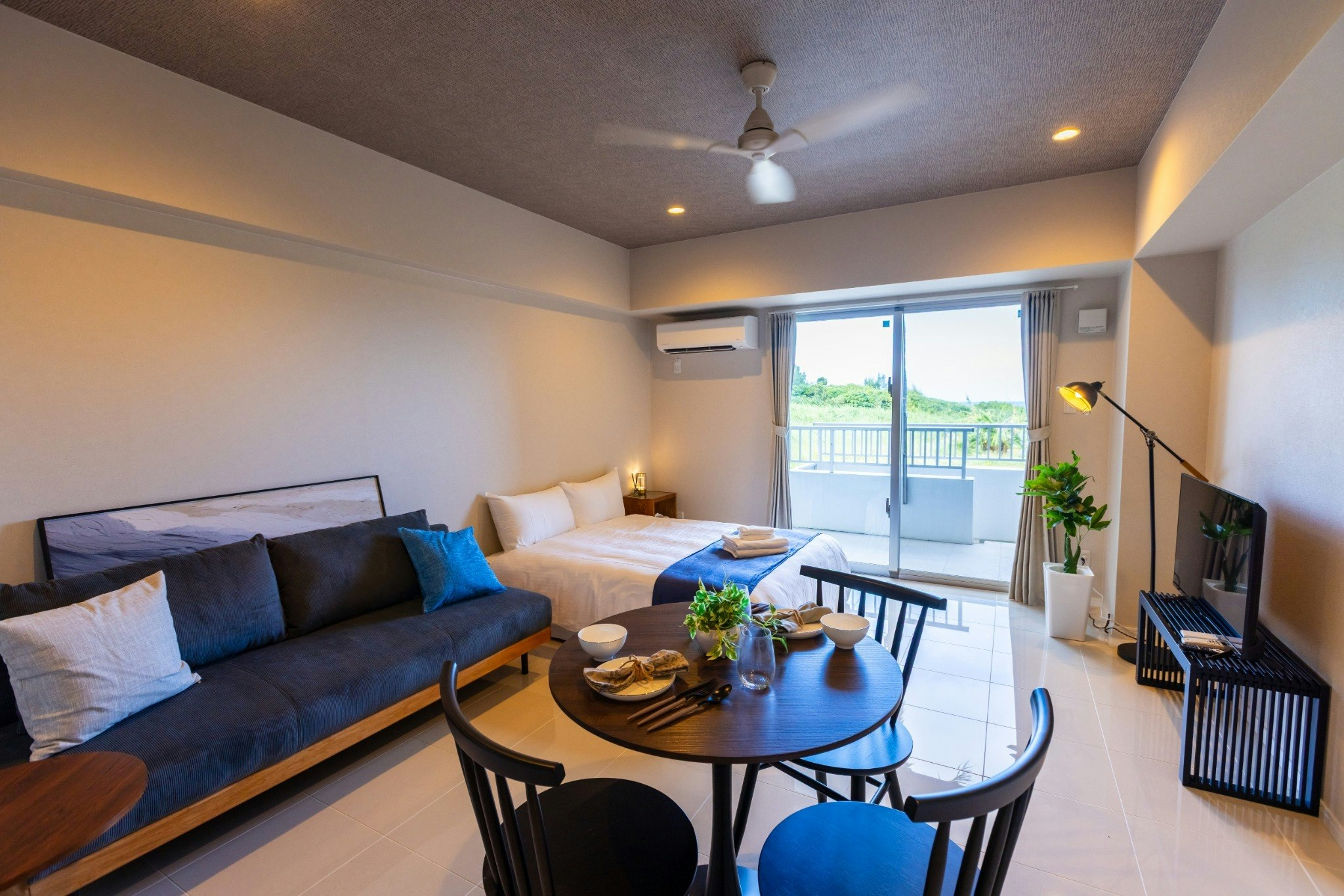 【105】Condominium near the Blue Cave