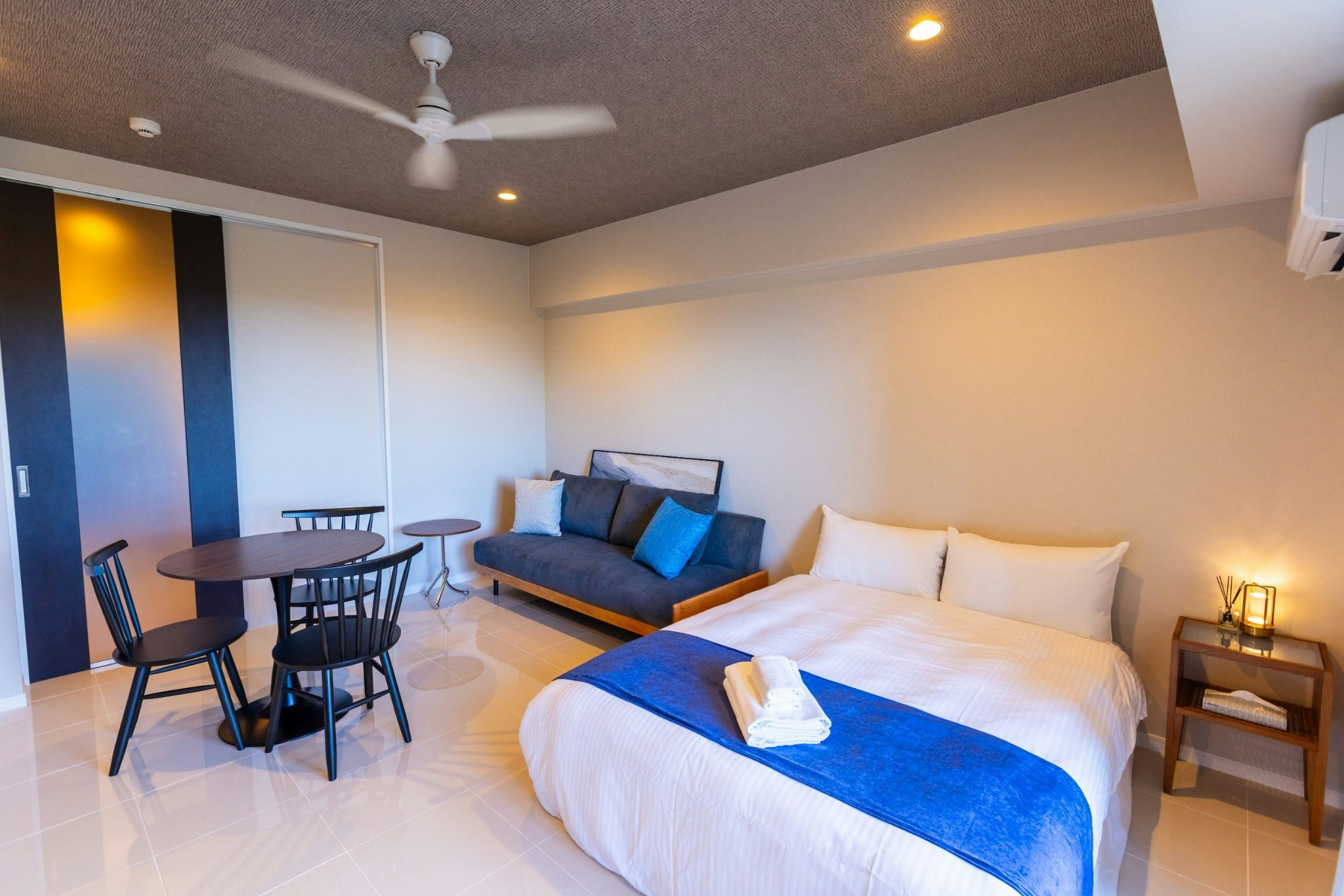 【105】Condominium near the Blue Cave