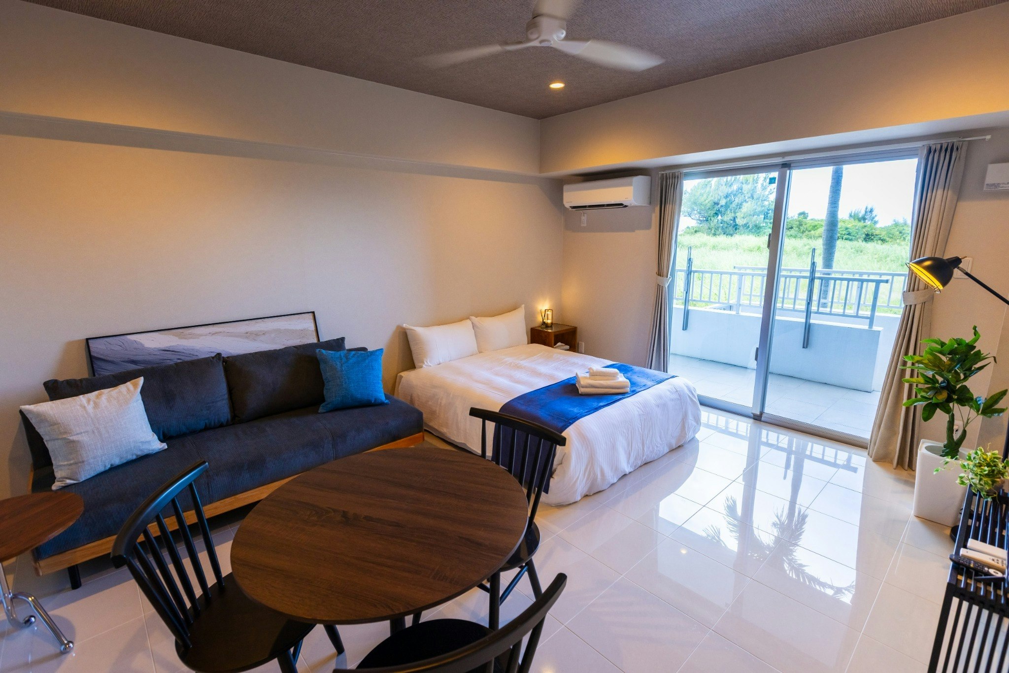【105】Condominium near the Blue Cave