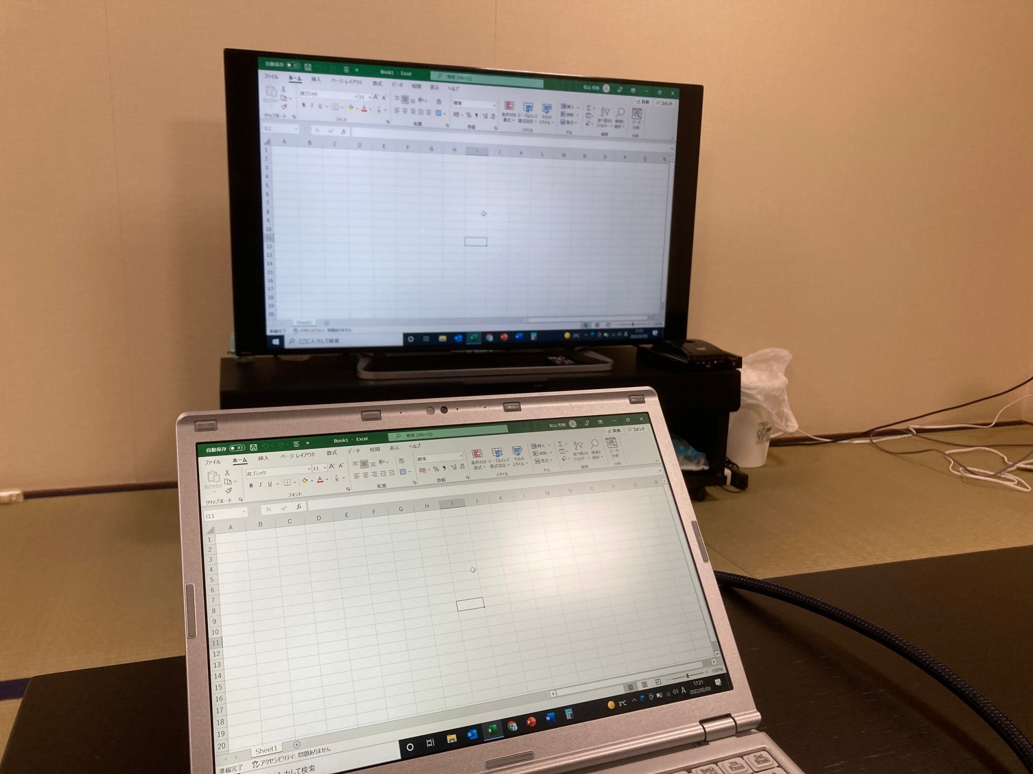 TVとPCを接続しての利用も可能です