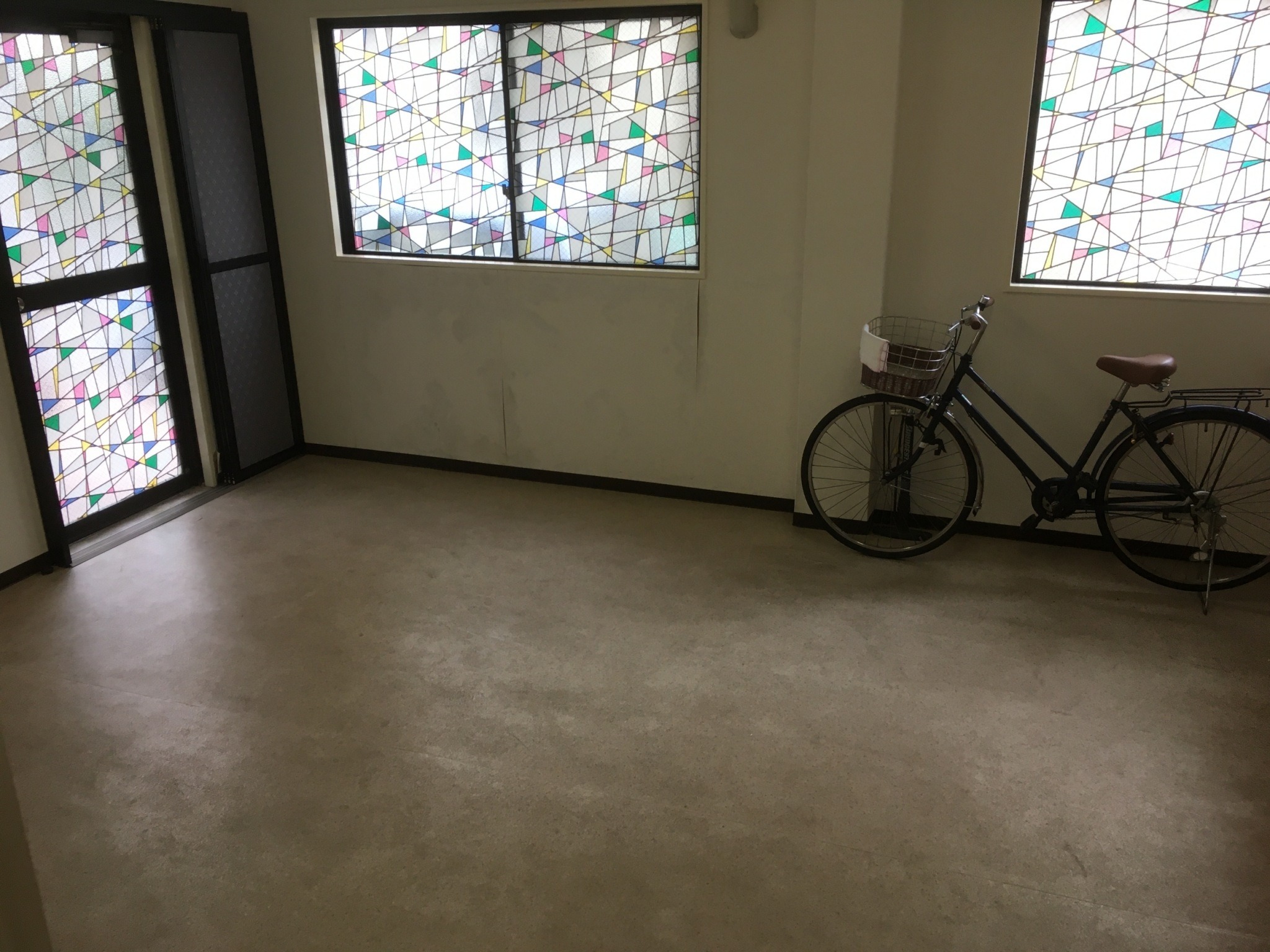 1Fにはロードバイク等を屋内に収納できる土間があります