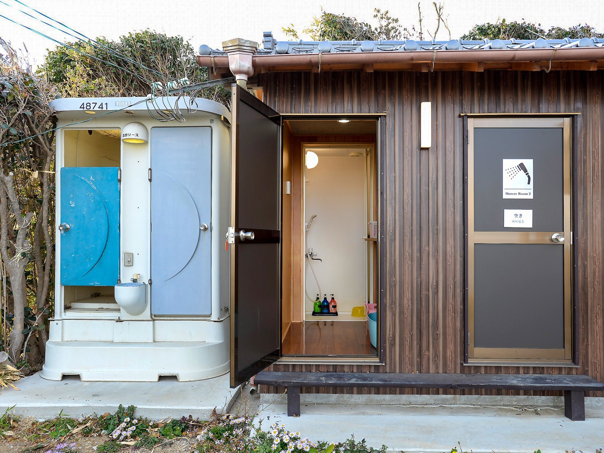 ・【シャワー】シャンプー、リンス、ボディソープ、タオルとドライヤー完備