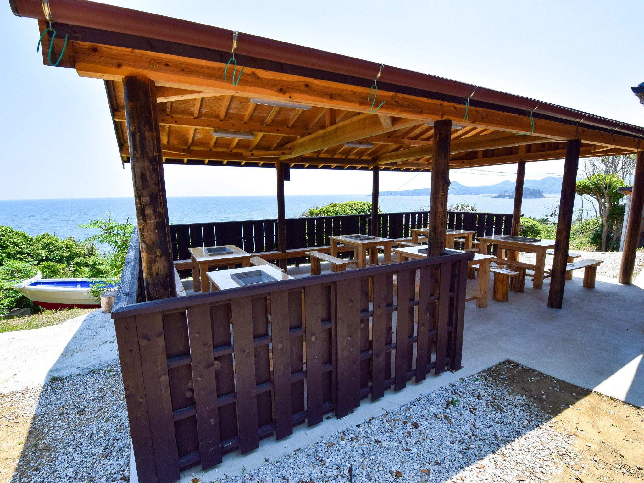 ・【BBQ場】抜群のロケーションで海を眺めながらバーベキュー♪