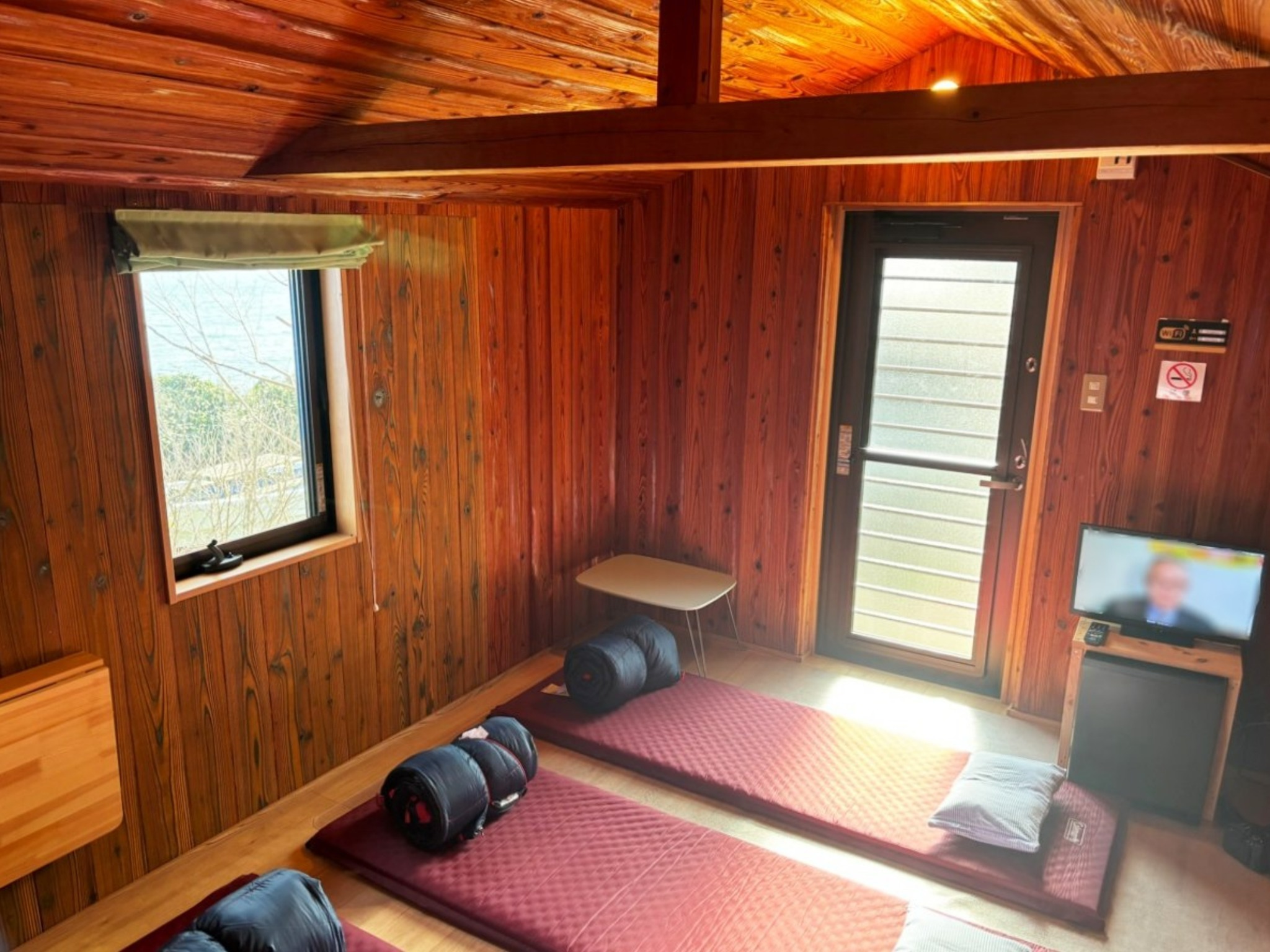 ・【寝具】寝袋・枕・インフレーターマットの貸出無料♪(お部屋にベッドはございません)