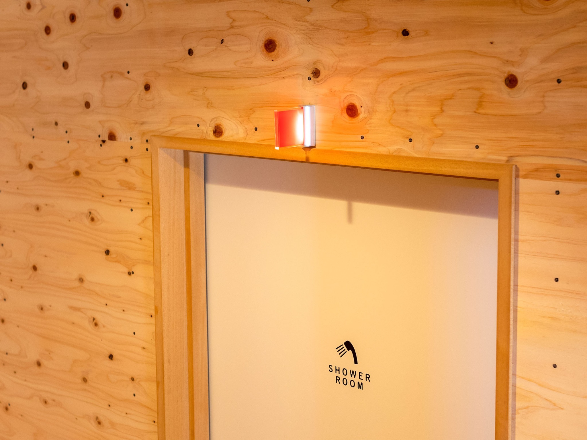 ・使用中はランプが光ります。空いている時にご利用ください