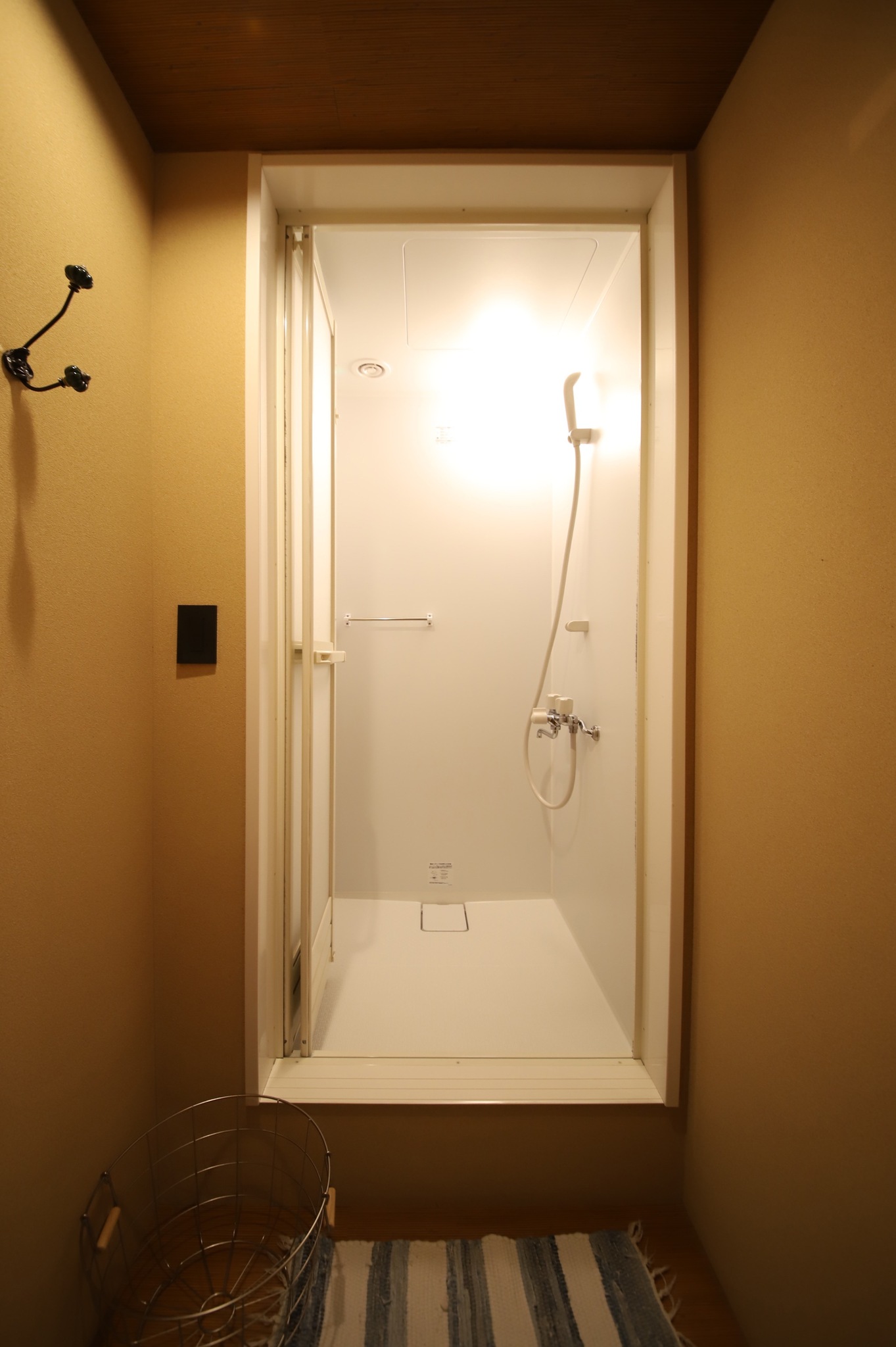 お風呂とは別にシャワーも完備