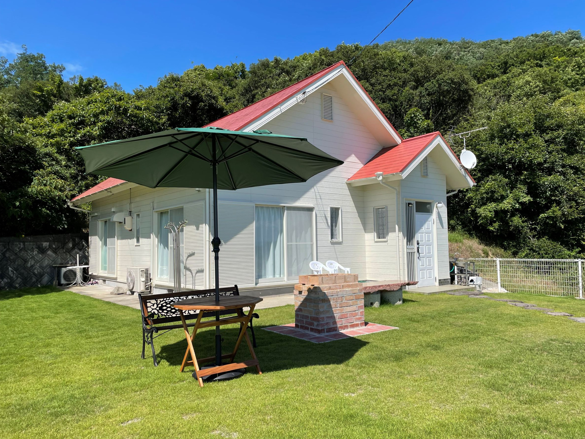 小豆島で山と海に囲まれた1軒屋。誰にも邪魔されないプライベート空間。リニューアルオープン!