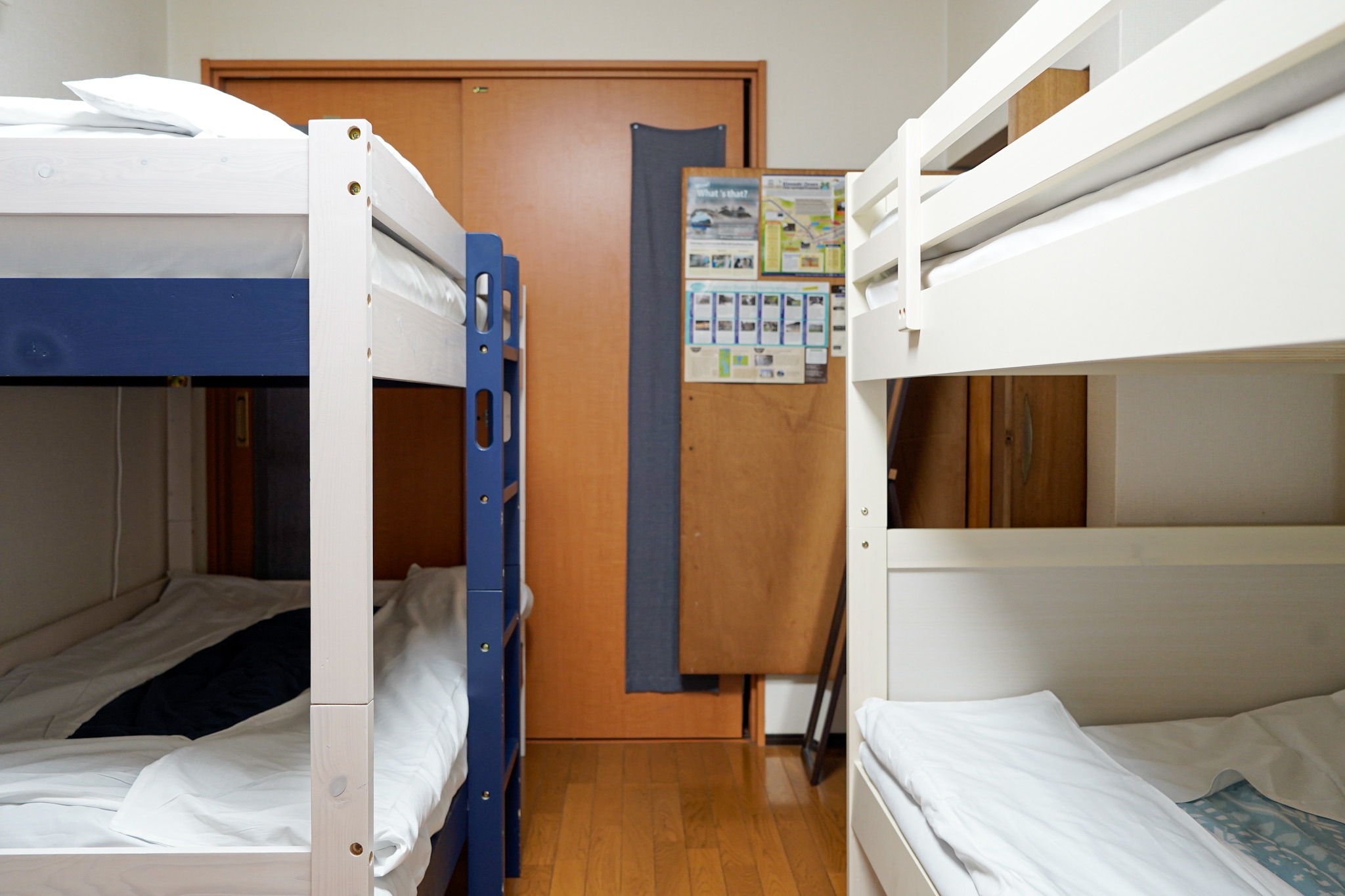 城崎温泉のゲストハウス!本屋さんが運営する温泉まで徒歩1分のお宿です。
