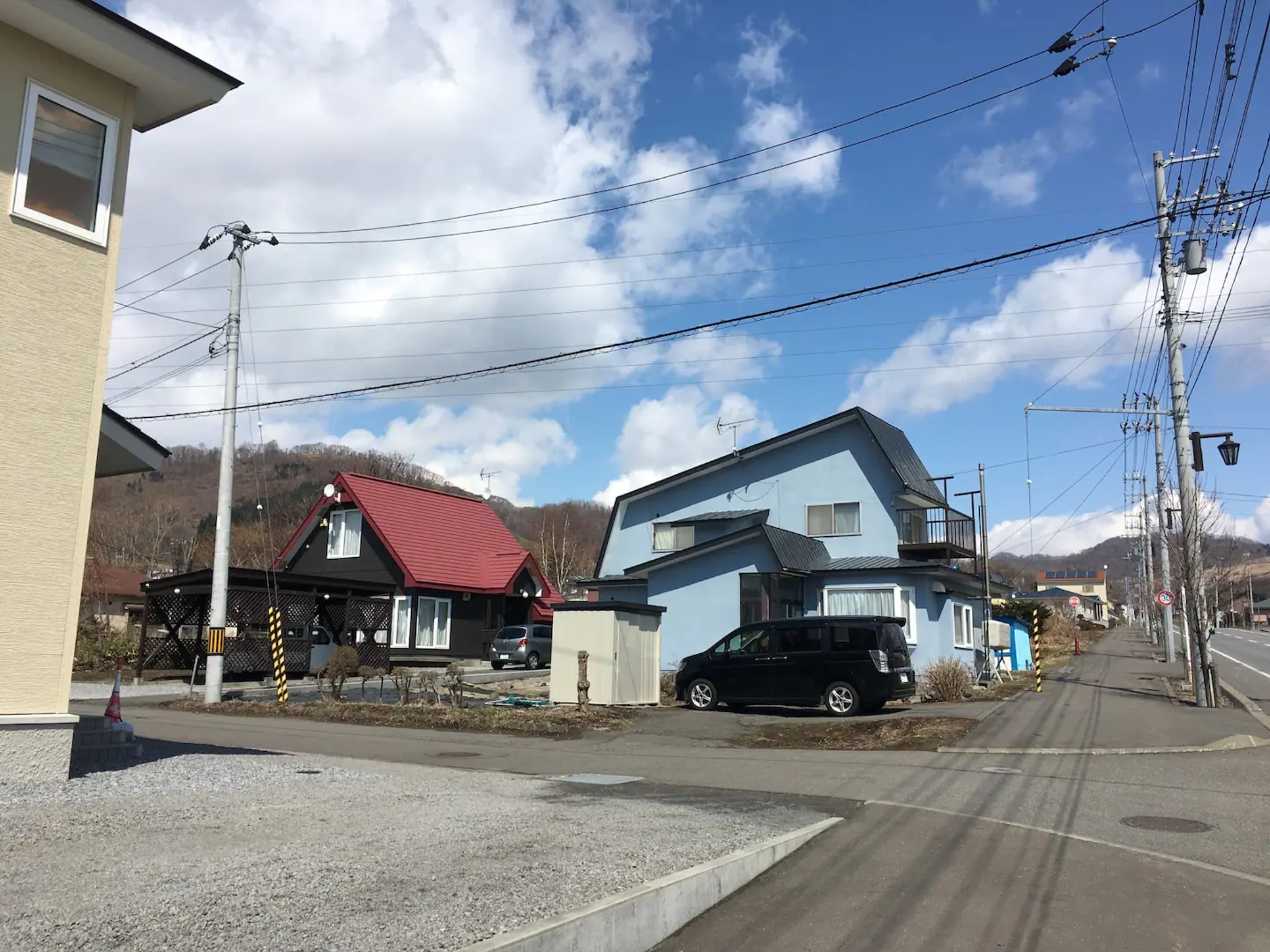 次の角を左折するとゲストハウス