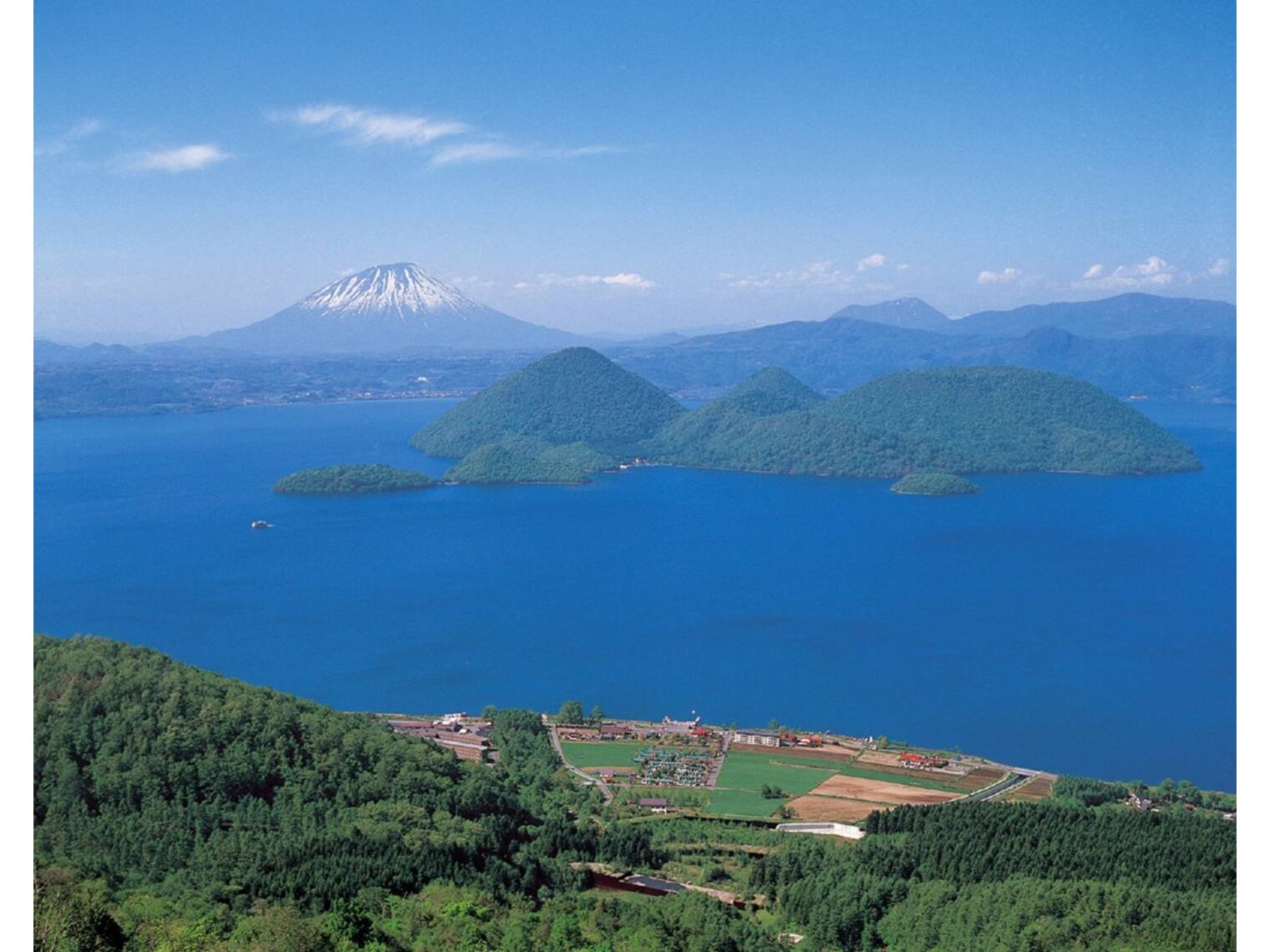 高台からの洞爺湖景観2