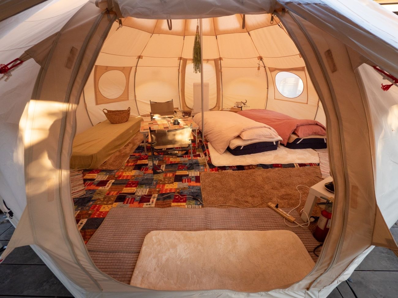 グランピング テント内観