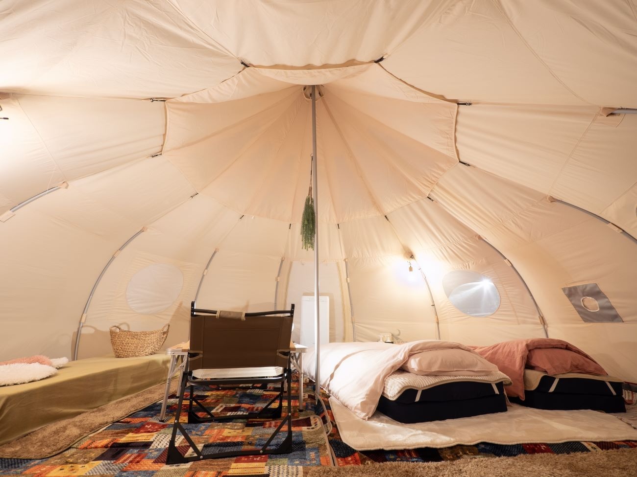 グランピング テント内観