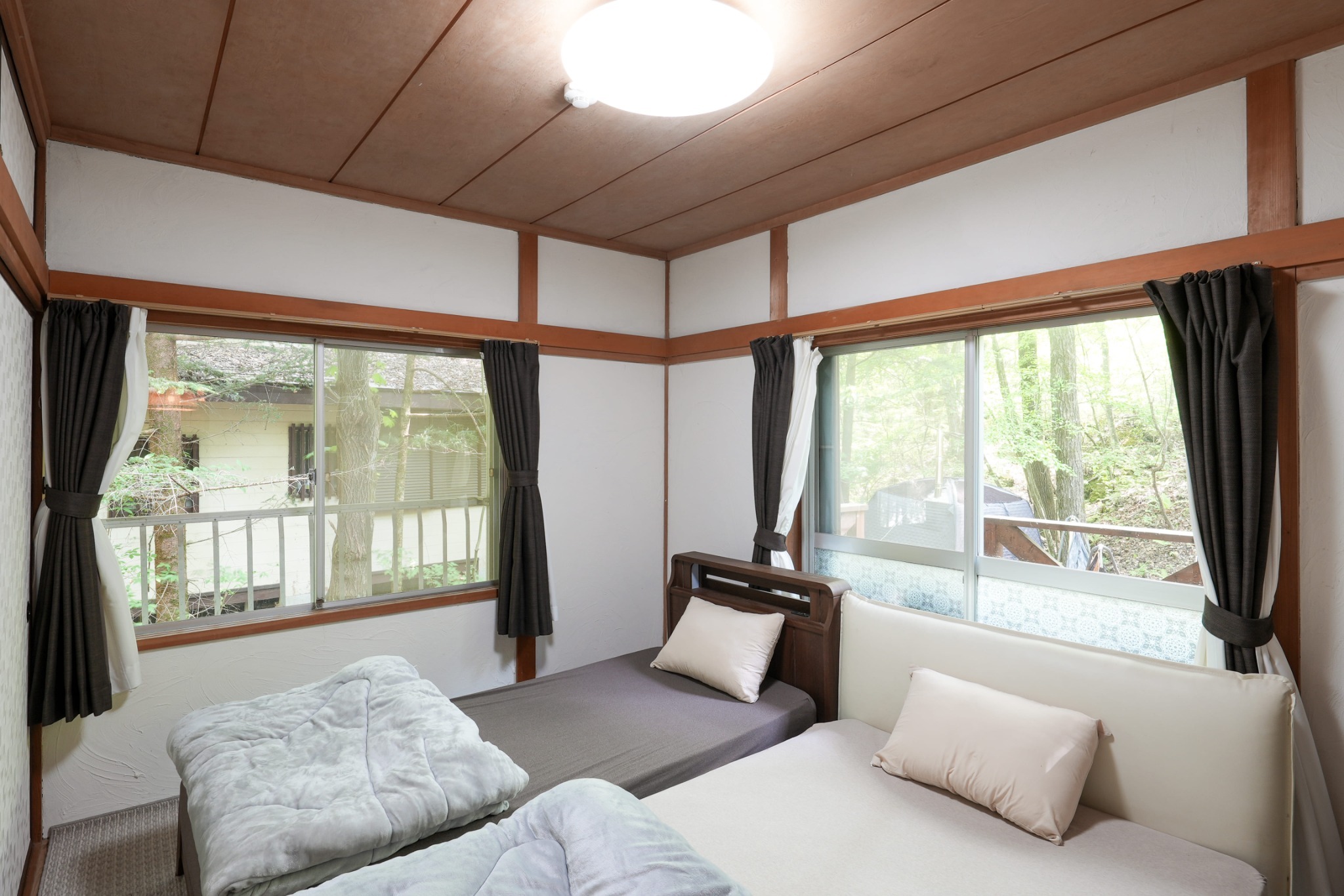 2つ目の寝室、ベッド2台です