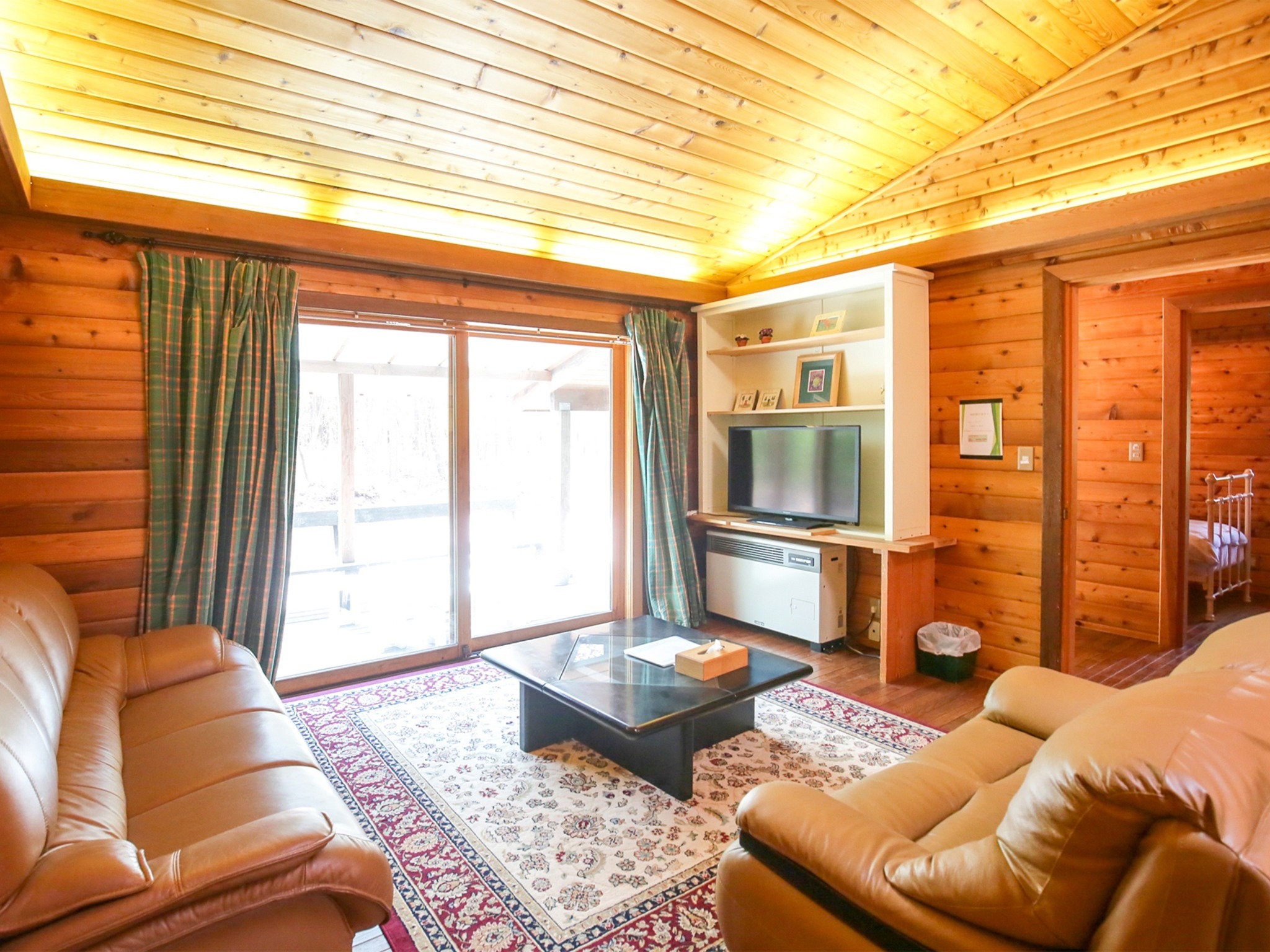 ・カール 落ち着いたデザインのインテリア。