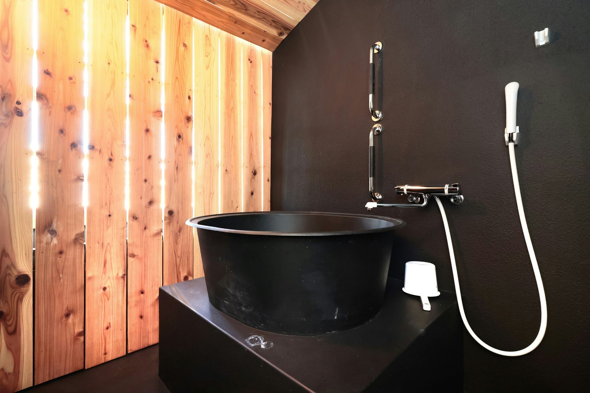  10分伏見稲荷☆ルームWifiと5バイク!