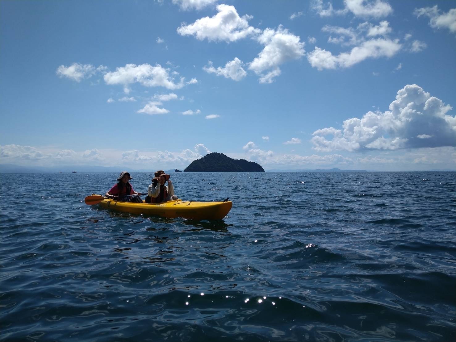 琵琶湖湖岸まで車で5分の距離
