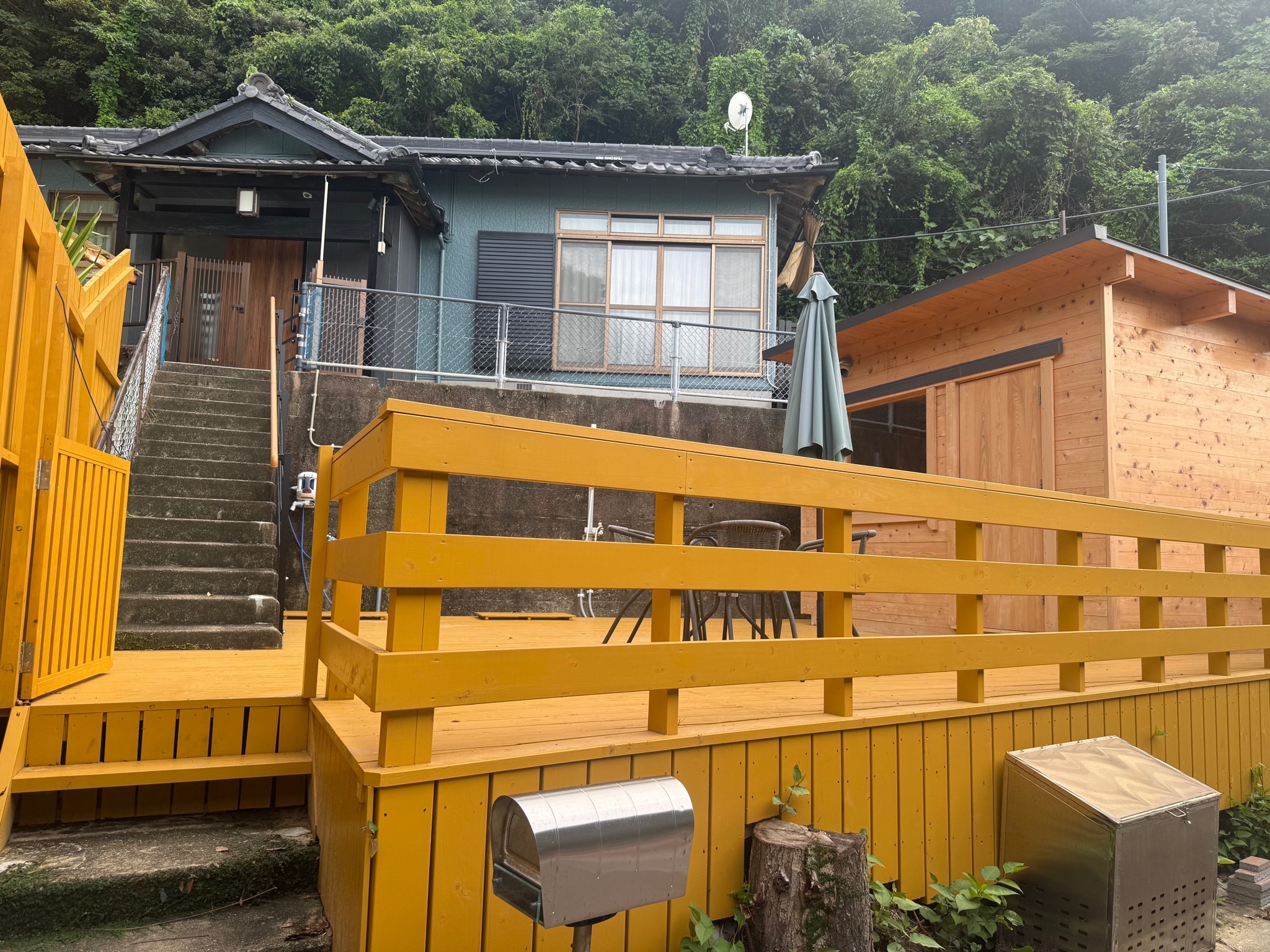 「伊王島ビーチハウス」総檜造りログサウナ付き(定員8名)