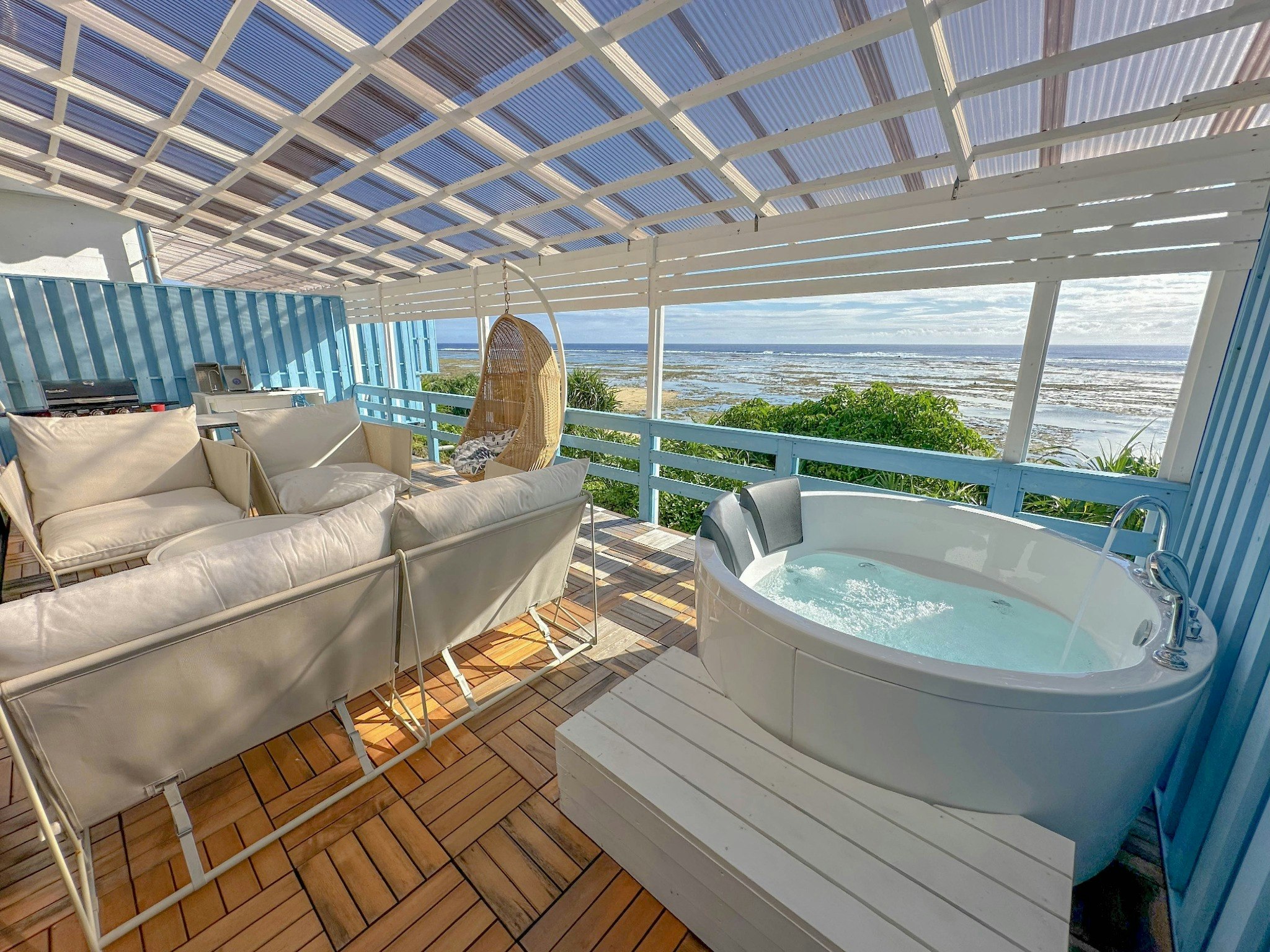 -InfinityPool&jacuzzi-OceanFrontVilla