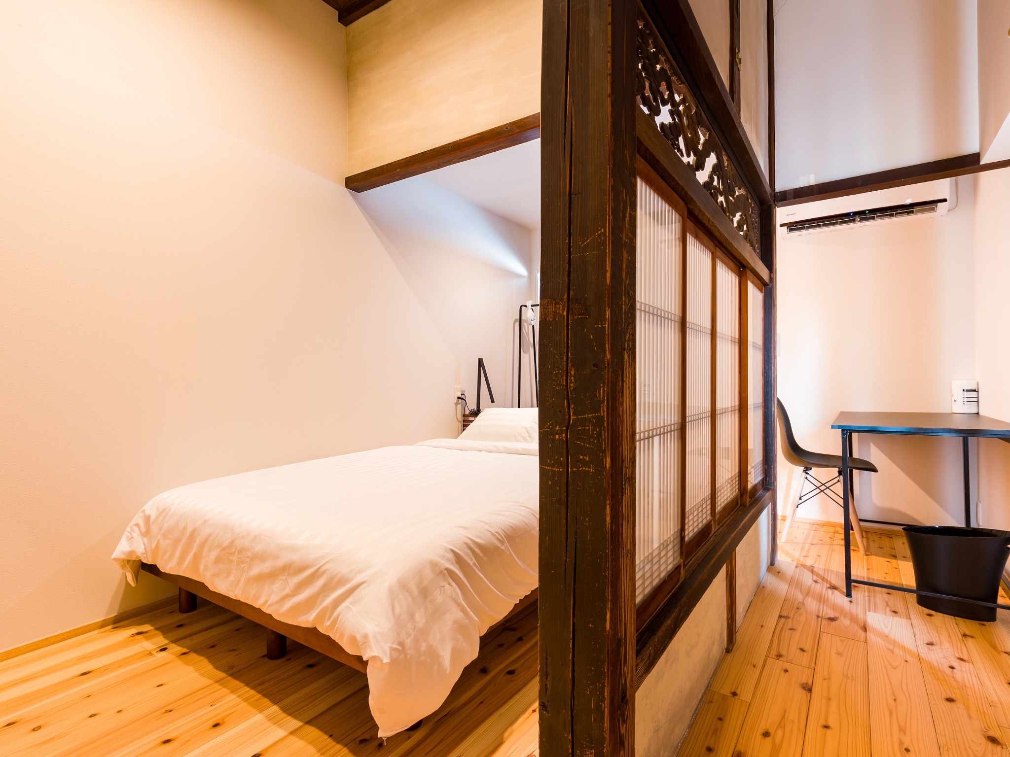 ・【2名用ダブルルーム】伝統とモダンが融合した落ち着いた佇まい