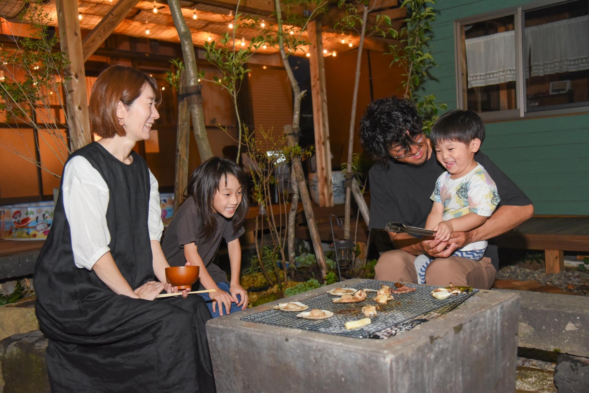 [バーベキュー炉] 網(60×40cm)・炭・着火剤・ライター・食材はご持参お願いします。