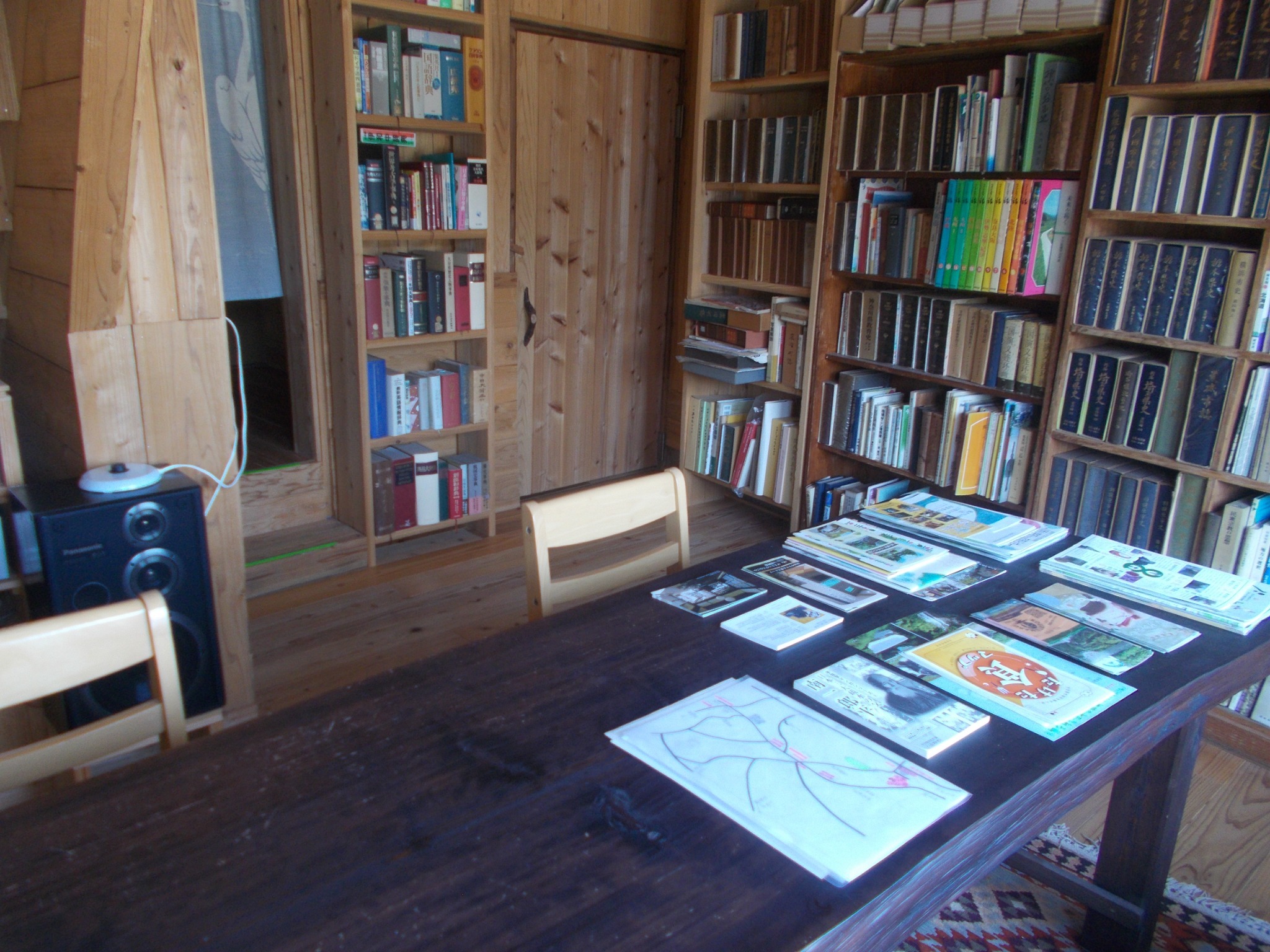 畳の三人収容部屋。