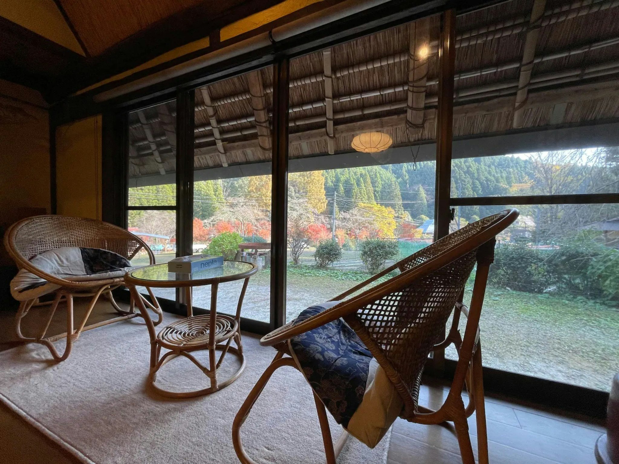 昔ながらの日本家屋|囲炉裏付き茅葺き古民家一棟貸し「酔庵」|屋根付きBBQ場あり。