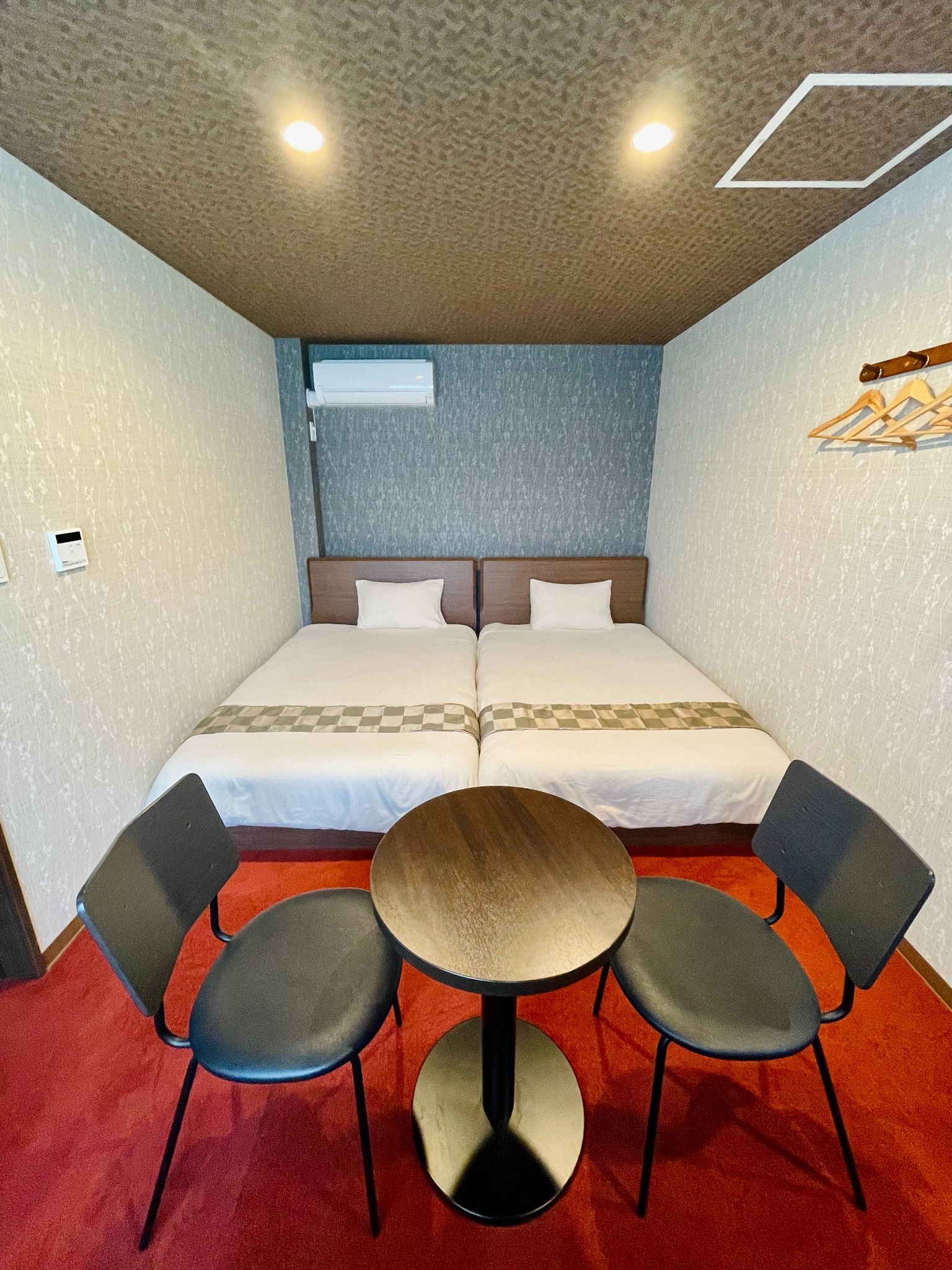 【1部屋料金  朝食付き】ツインルーム セミダブル 全室ヒノキ風呂 「禁煙」