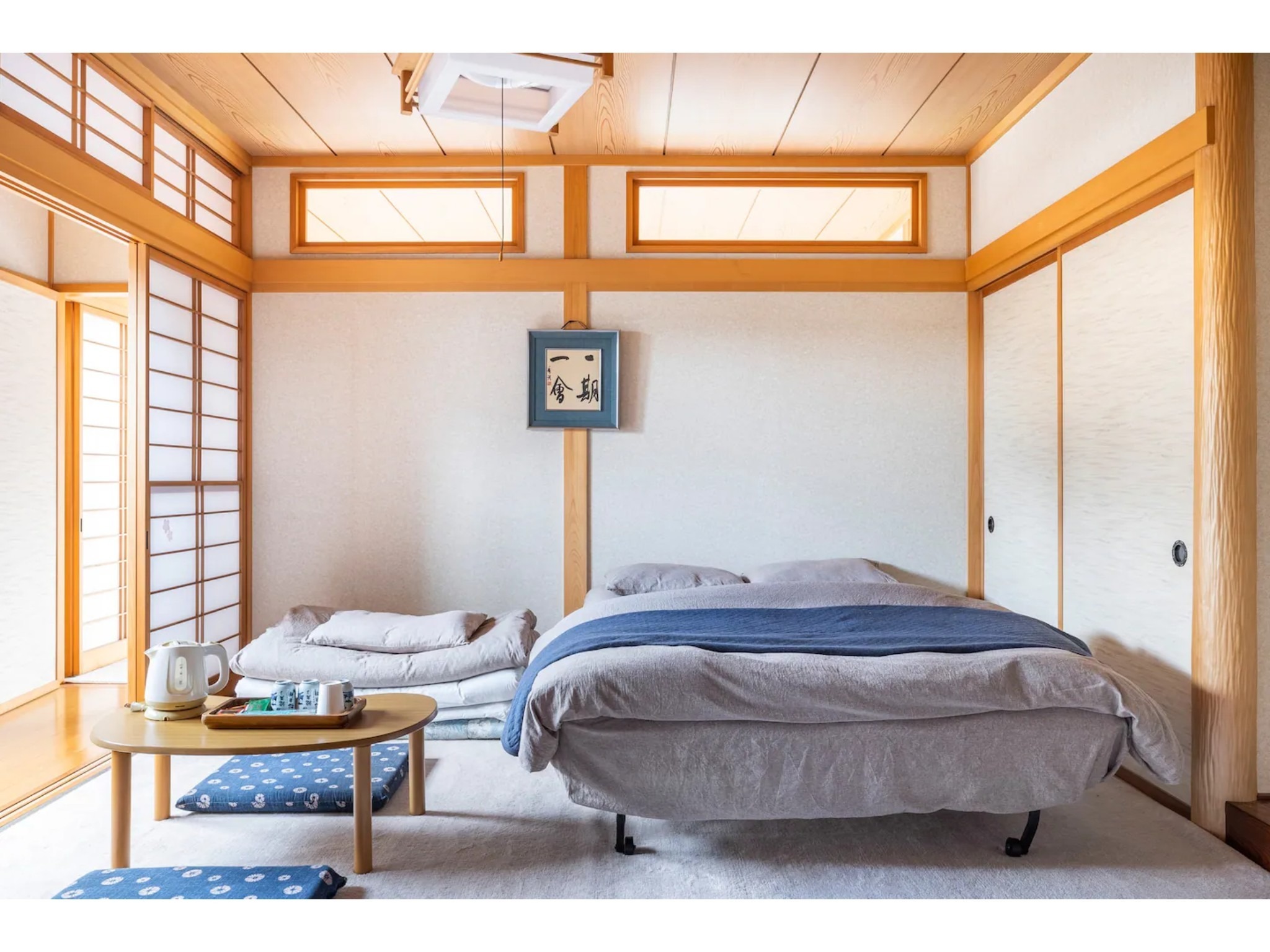 1階寝室1ダブルベッド+布団セット