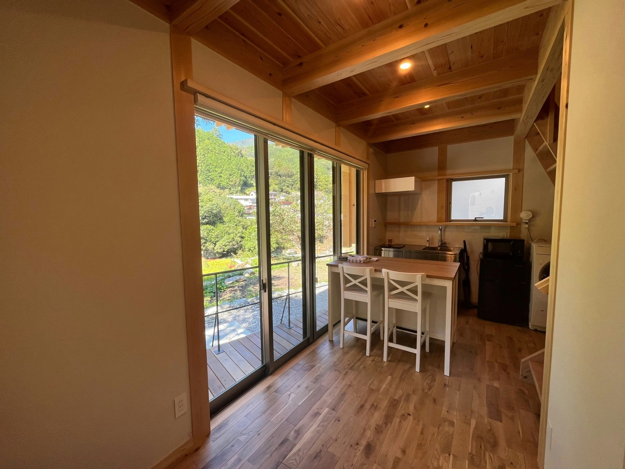 星が綺麗!【女性建築士プロジュース】スポーツジム敷地内にある地元産檜で作ったサステナブルな小さな一軒