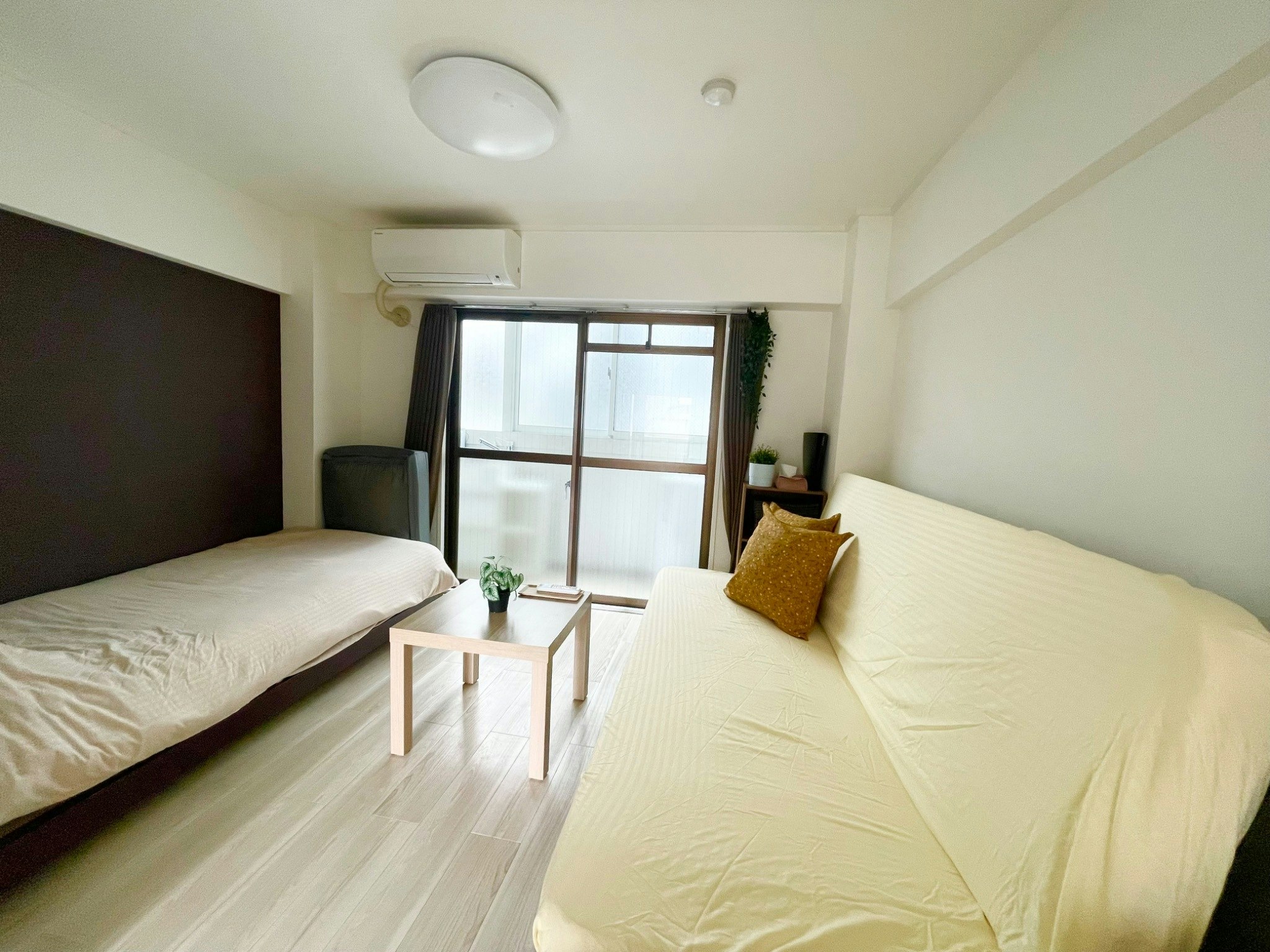 新大阪202 都心からアクセス抜群!JR新大阪駅徒歩8分!ワンルーム!最大5名宿泊可能!