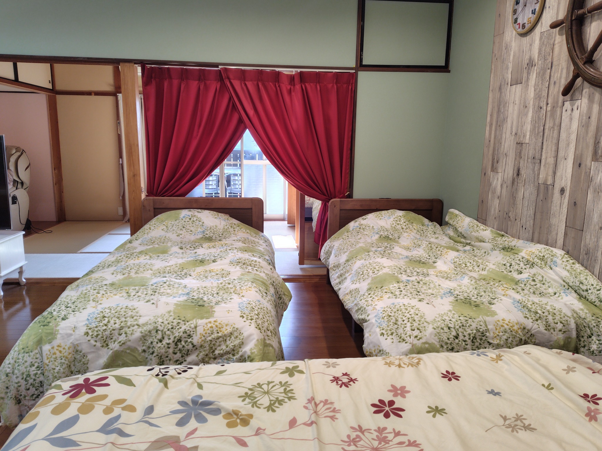 出雲市中心部の町家2階貸切。駐車場2台完備! 全室リフォーム済みの和洋モダン空間!