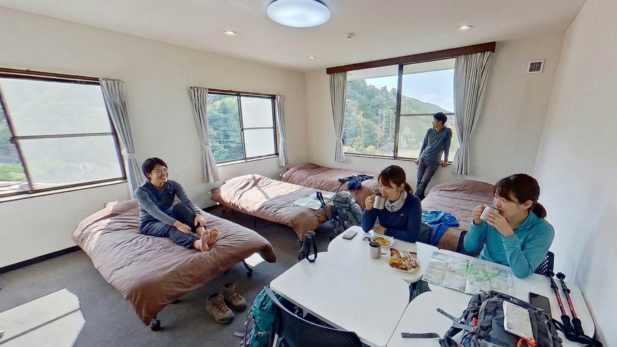 【素泊まり】湖畔の絶景「角部屋・洋室」/専用シャワー・トイレ完備&ワークラウンジ無料【禁煙】