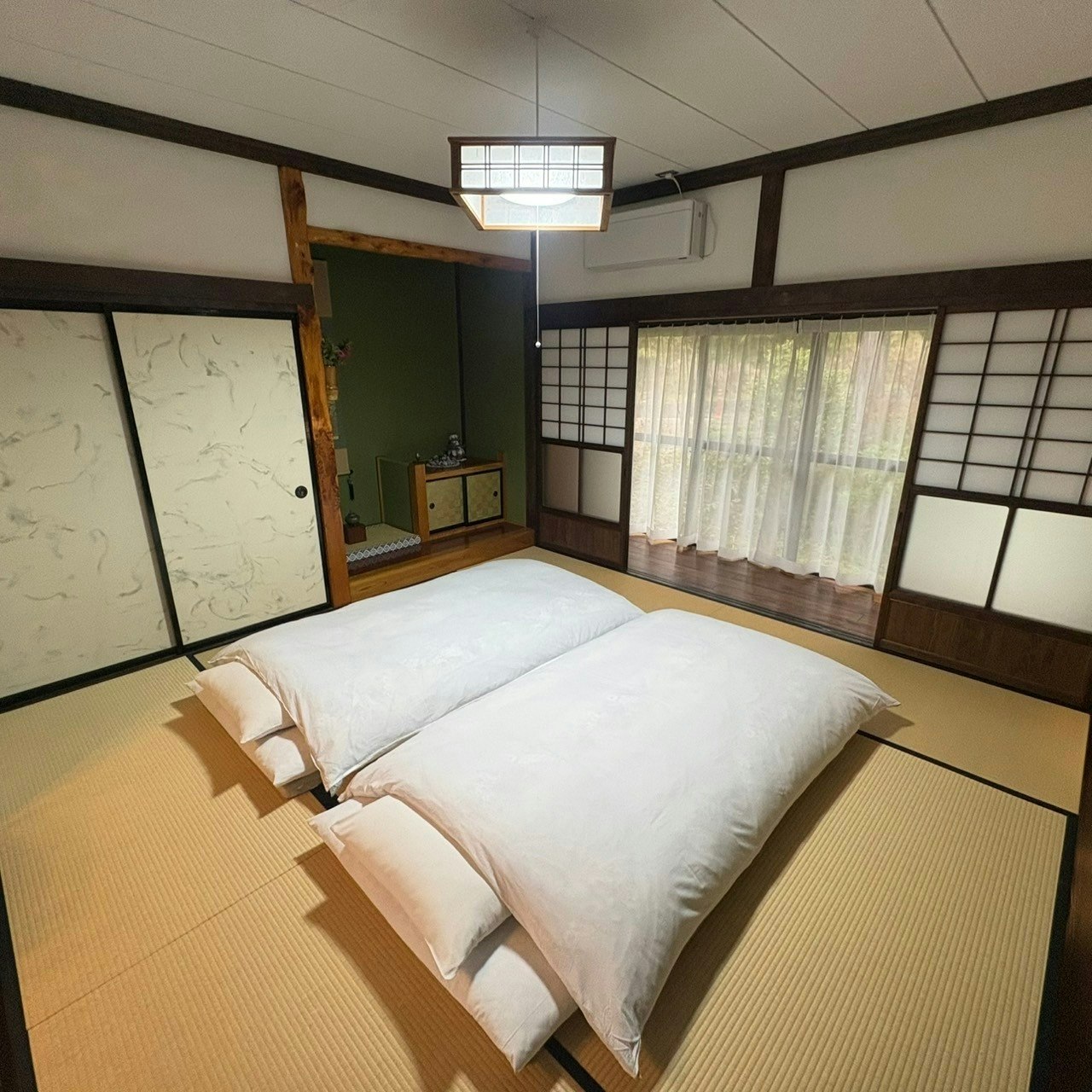 富士山の麓にある大正浪漫を感じる家「三ッ峠の宿」